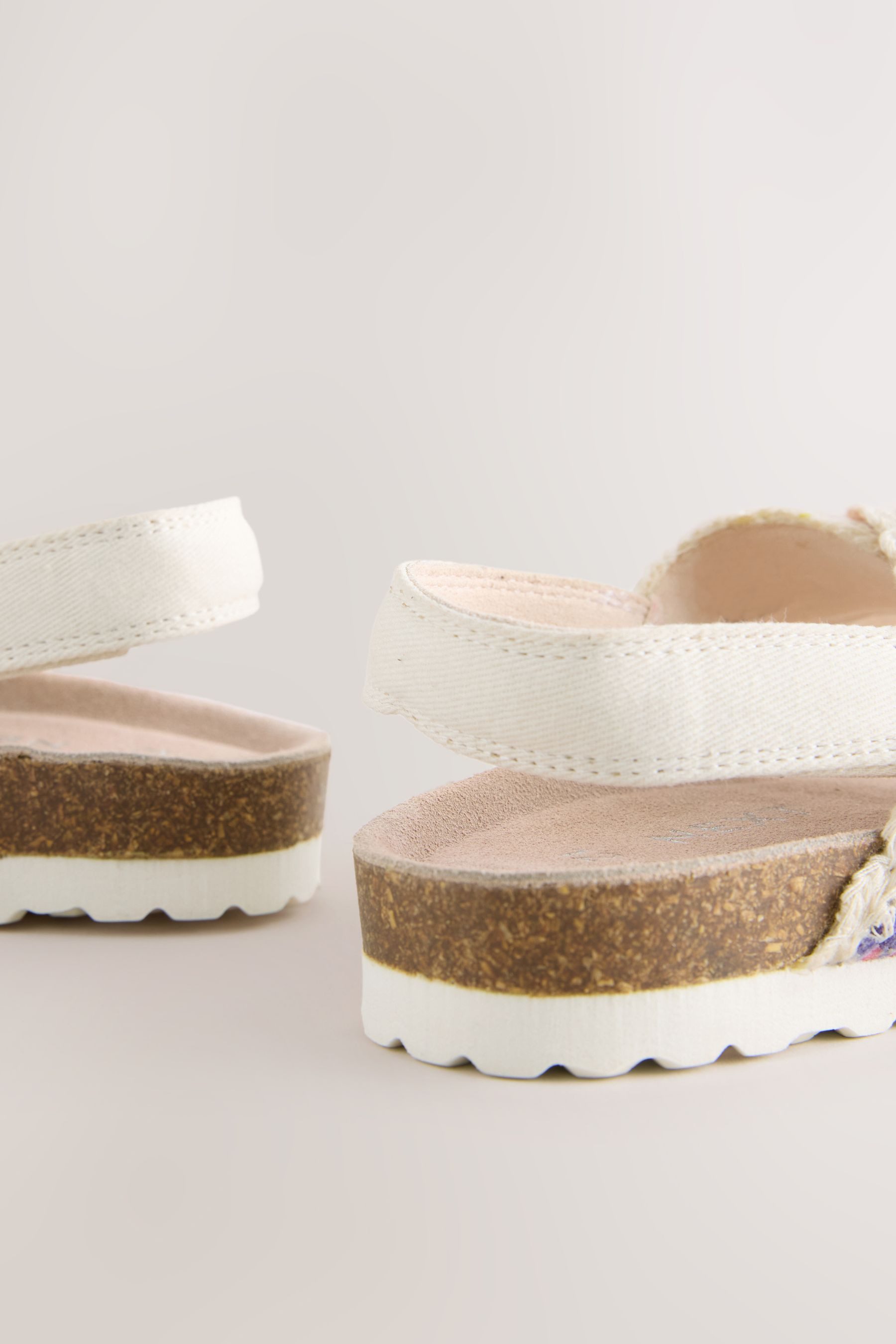 Next Schlupfsandalen mit Kork-Fußbett Sandale (1-tlg) günstig online kaufen