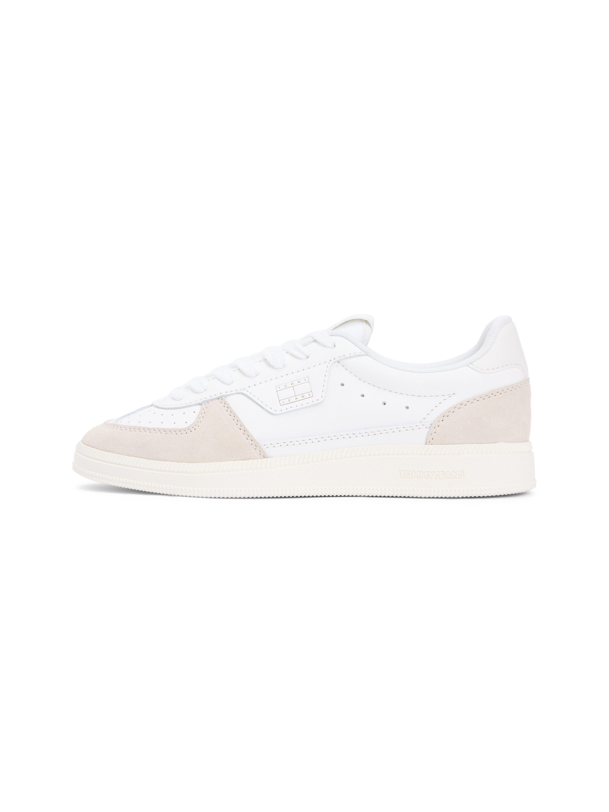 Tommy Jeans THE GREENWICH EDGE LEATHER Plateausneaker Freizeitschuh, Halbschuh, Schnürschuh mit goldfarbenem Logoschriftzug – Bild 5 von 5