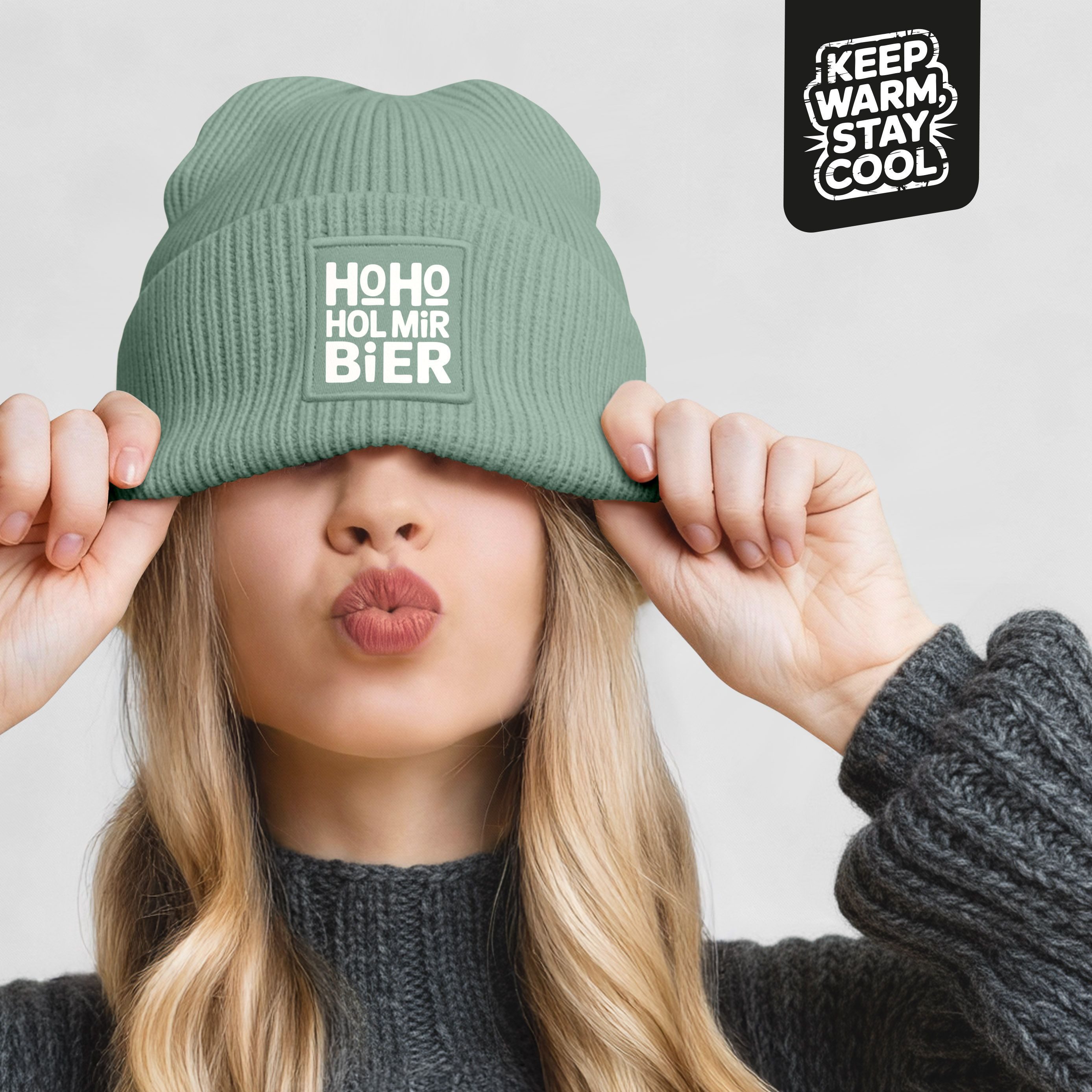 MoonWorks Strickmütze Damen Beanie Strickmütze Spruch Weihnachtsmann Santa Ho Ho Hol mir
