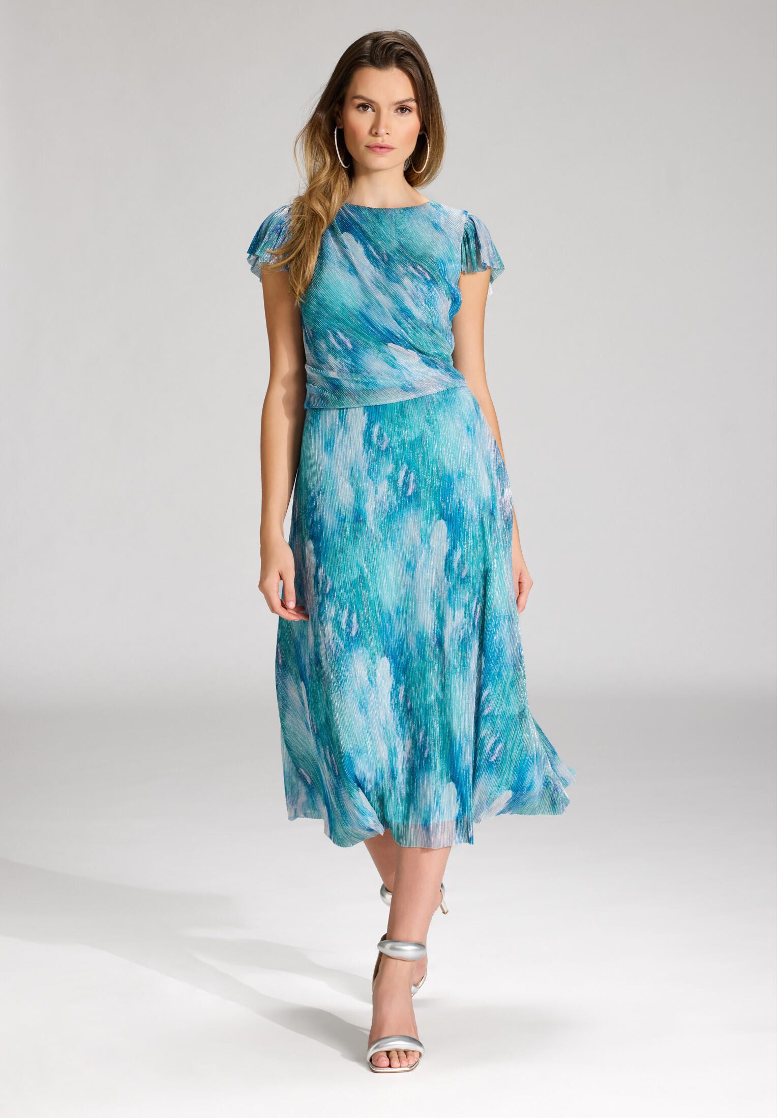 SWING Cocktailkleid Taillierter Schnitt mit ausgestelltem Rockteil günstig online kaufen