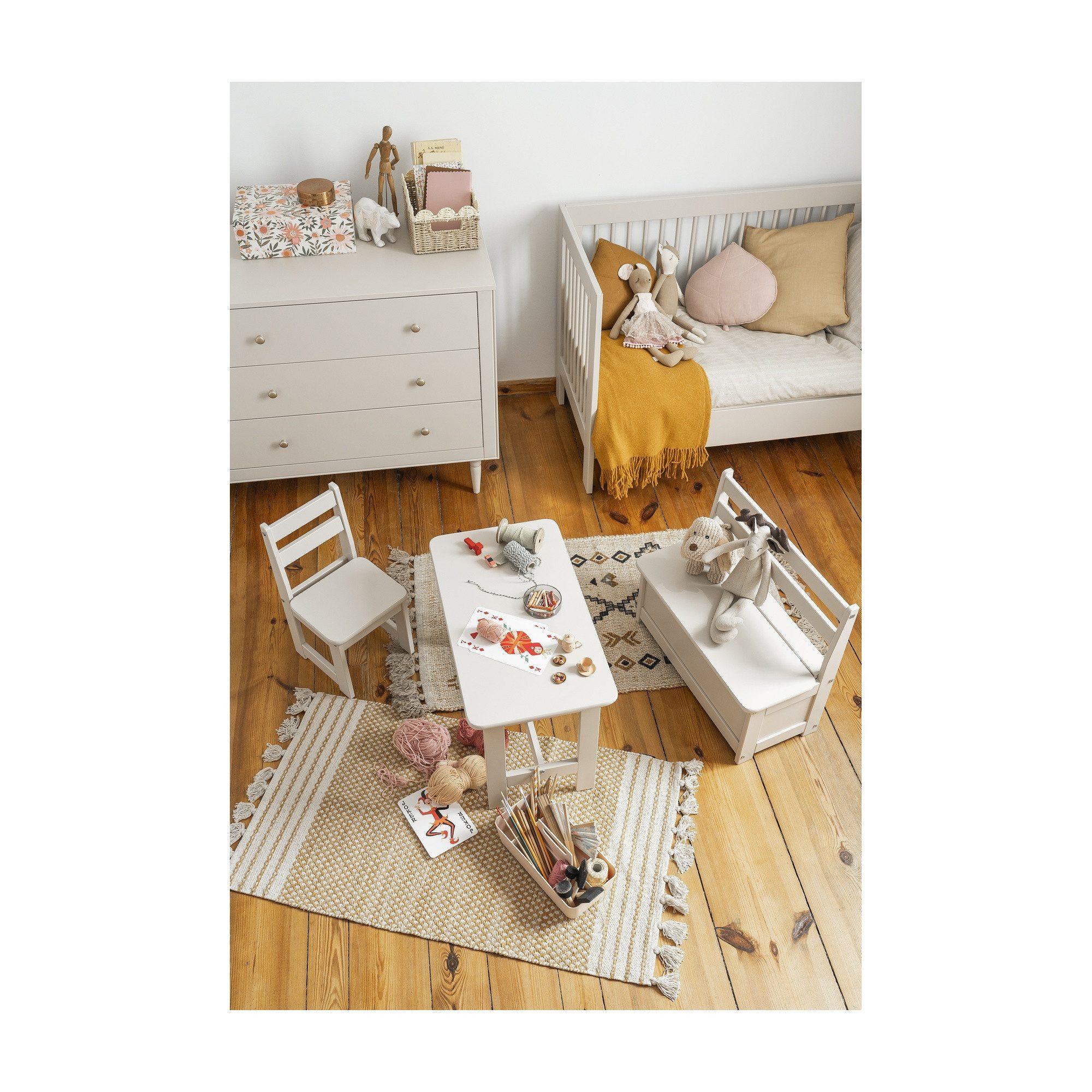 Raumhirsch Furniture Kindertisch Praktischer Kindertisch aus Massivholz (Maße: 70 x 39 x 40 cm (massives Kiefernholz, Einfache Montage), Ideal zum Spielen, Malen, Basteln und Lernen