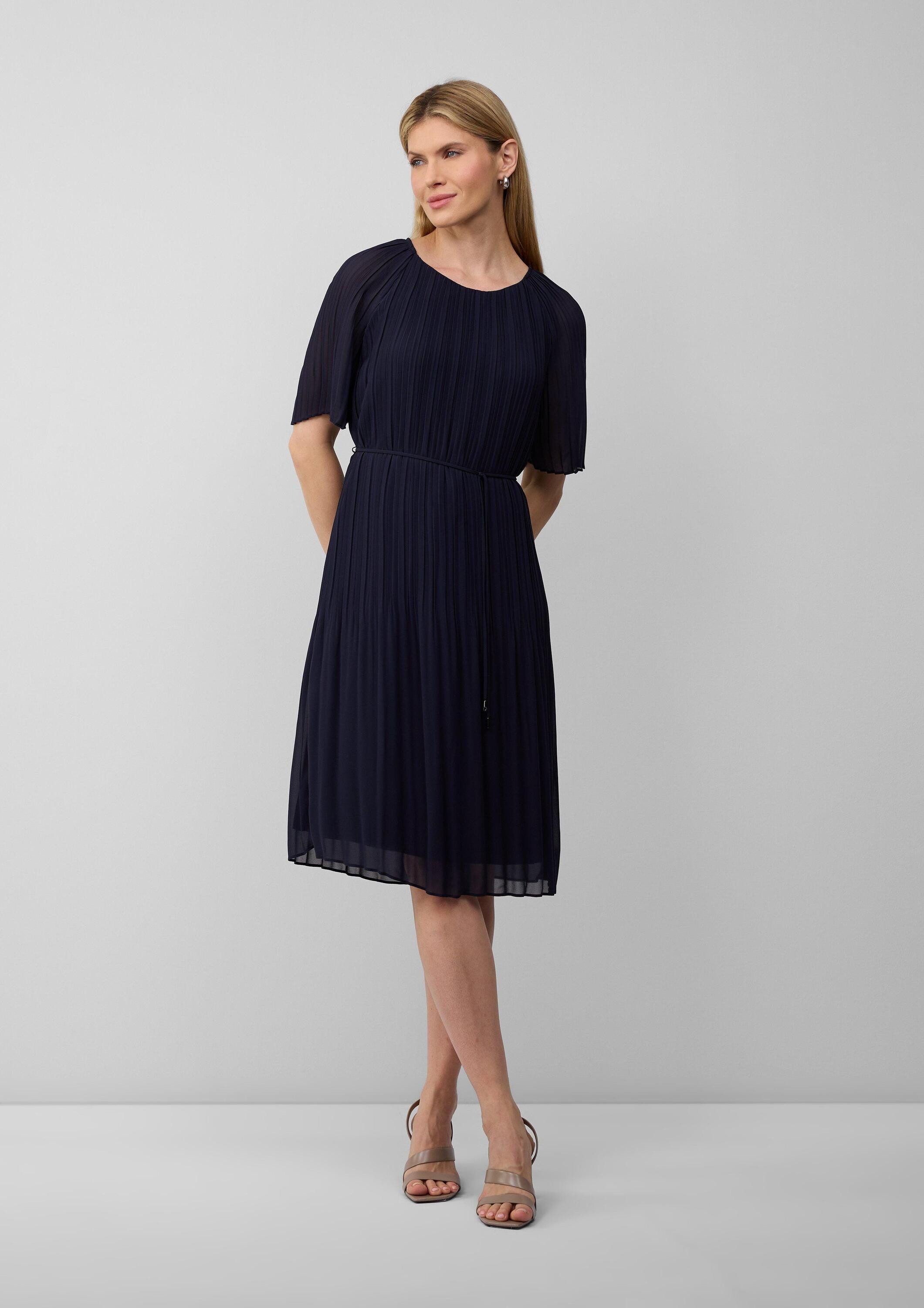 s.Oliver Minikleid Kleid Plissiertes Chiffonkleid mit Bindegürtel (1-tlg)