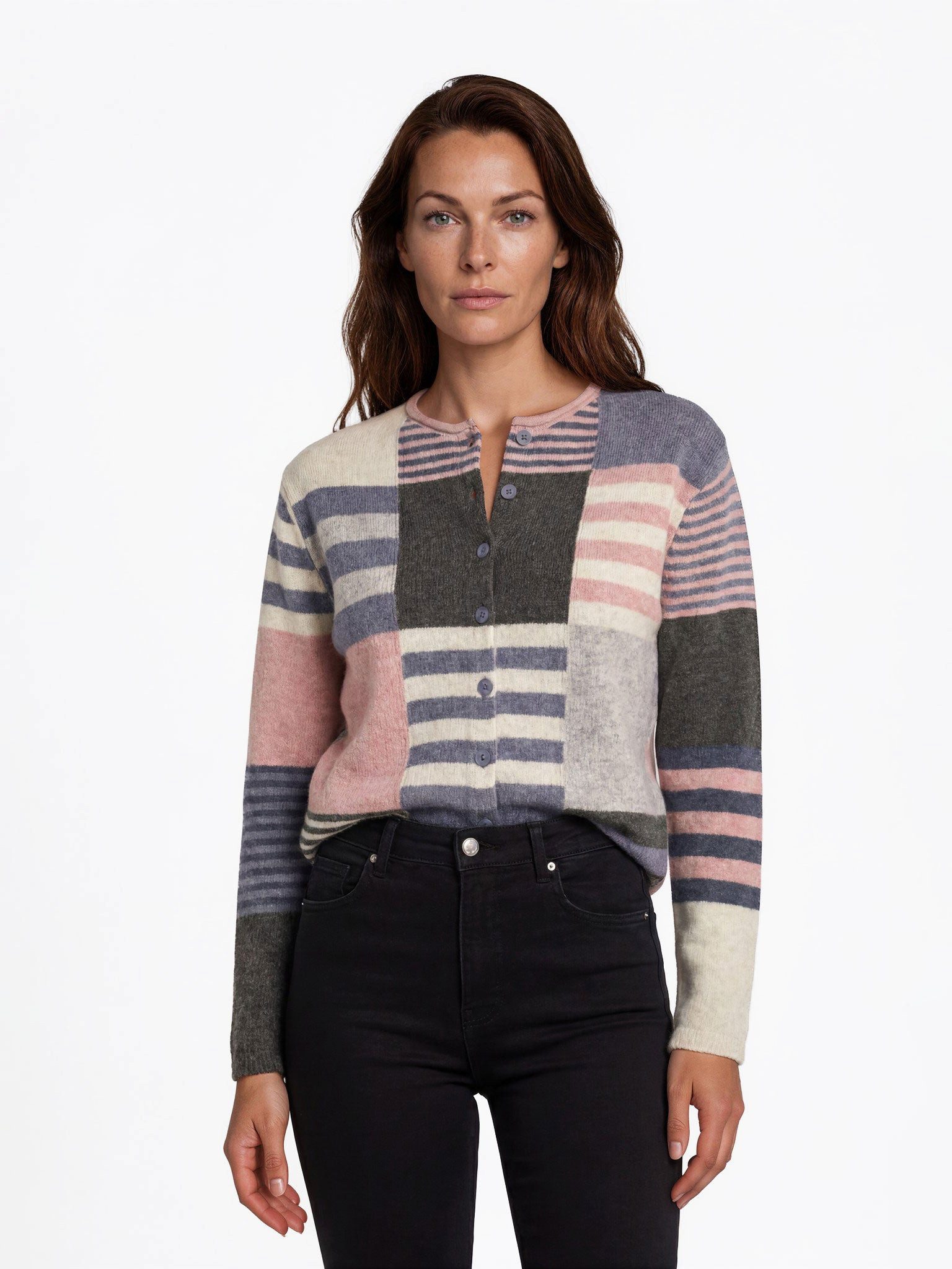 FRISTED Cardigan Damen Lammwolle Patchwork Rollausschnitt Modern Fit Langarm Weiche Strickjacke mit abgestimmten Farbflächen und Seitenschlitzen