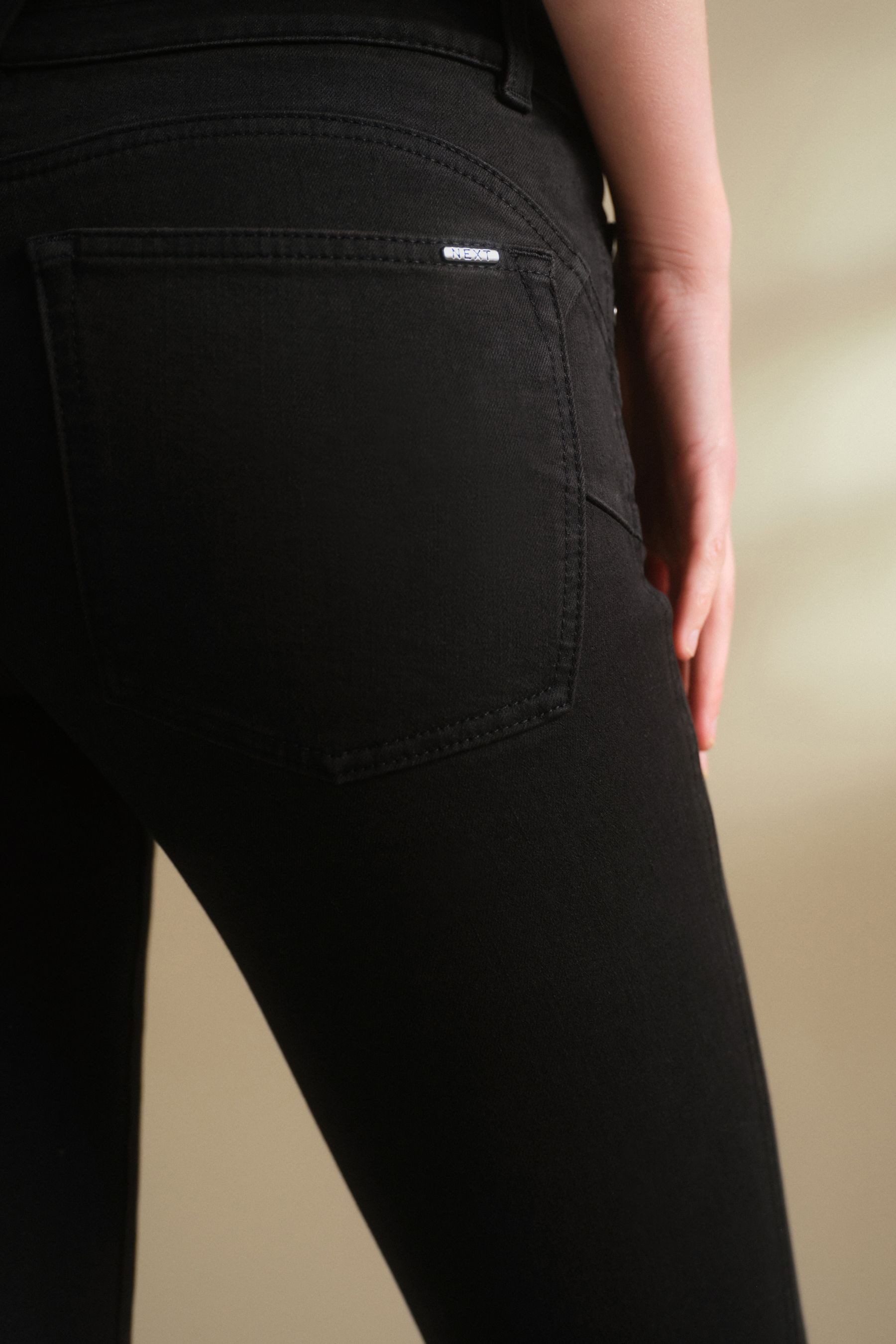 Next Push-up-Jeans Lift, Slim And Shape Jeans mit engem Schnitt (1-tlg)