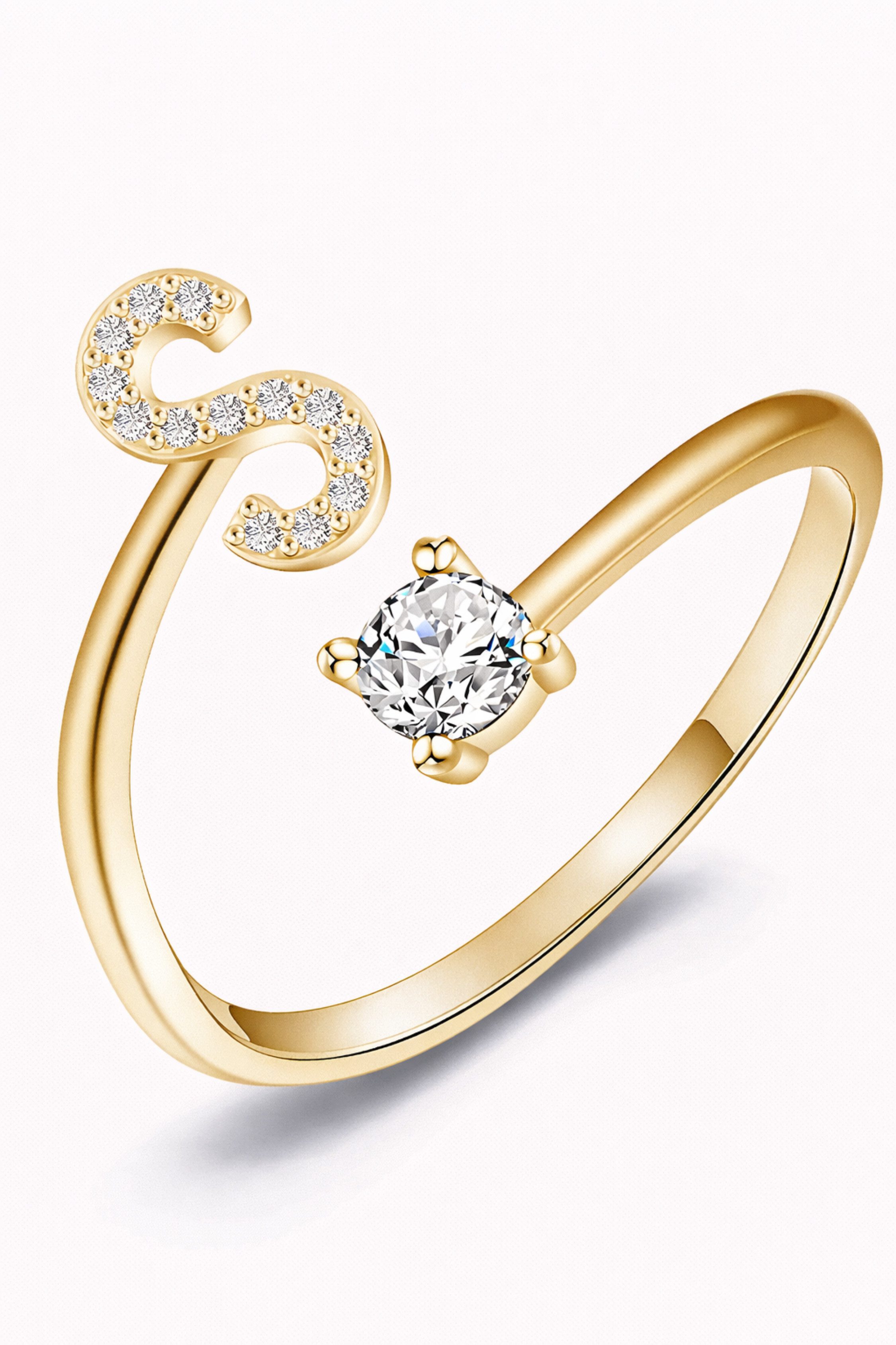 S&T Design Fingerring Buchstaben Ring Damen 14K Gold Vergoldet Silber Verstellbar Wasserfest (Goldring Geschenke für Frauen Freundin Mädchen Schmuck, 1-tlg., Buchstabenring), Damenring langlebigem Edelstahl Verstellbare Größe 50 - 60 Modeschmuck