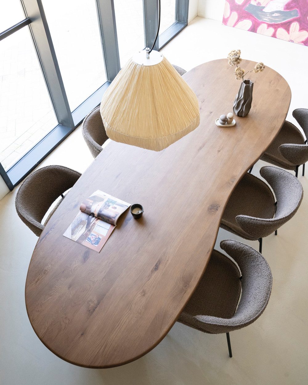 Maison ESTO Esstisch Esszimmertisch MALOSH Eiche braun oval organisch, Beine können an 2 verschiedenen Positionen montiert werden