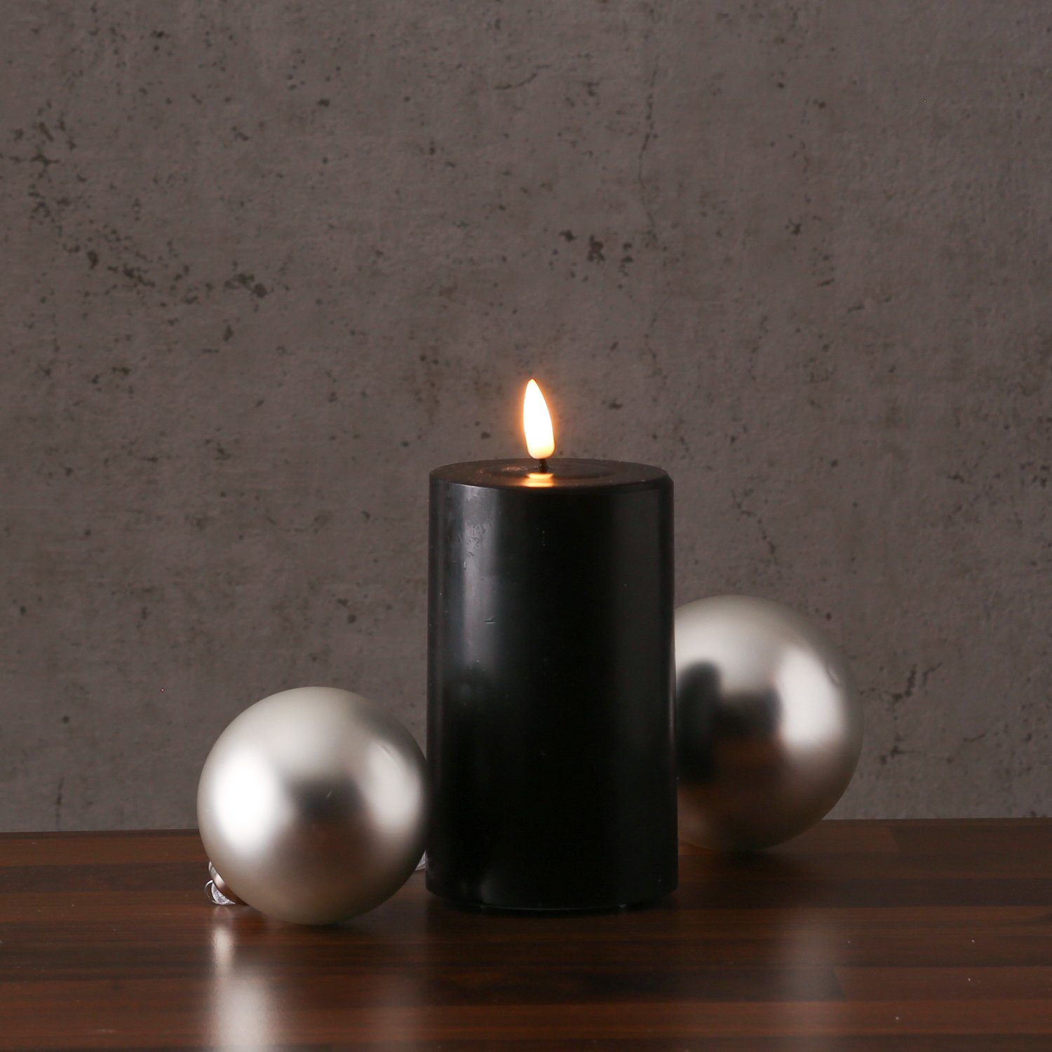 Deluxe Homeart LED-Kerze »LED Kerze MIA Echtwachs realistische 3D Flamme H:  12,5cm Batteriebetrieb schwarz« online kaufen | OTTO