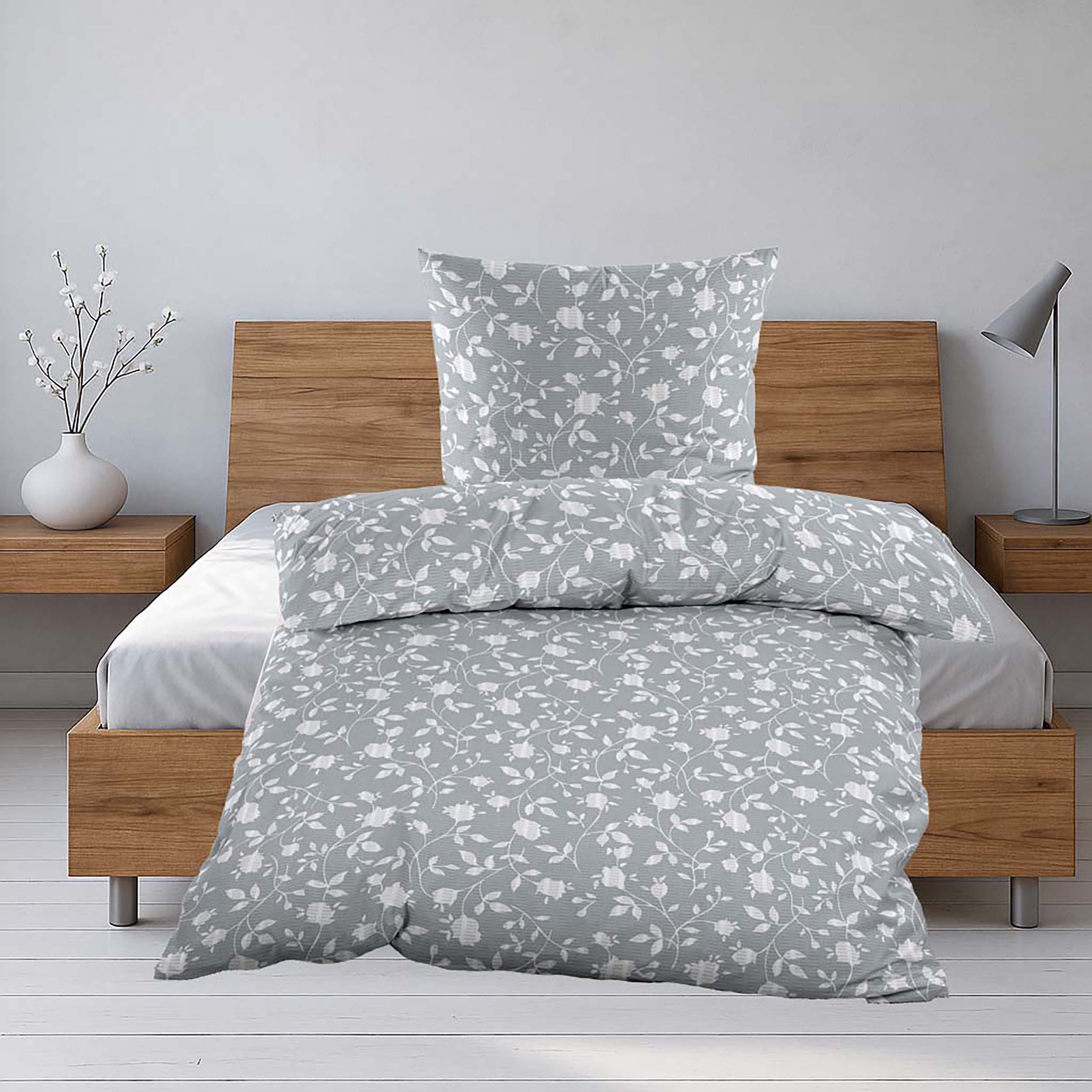 Casa Colori Bettwäsche Seersucker-Bettwäsche "Blütentraum" Silber-Grau 135x günstig online kaufen