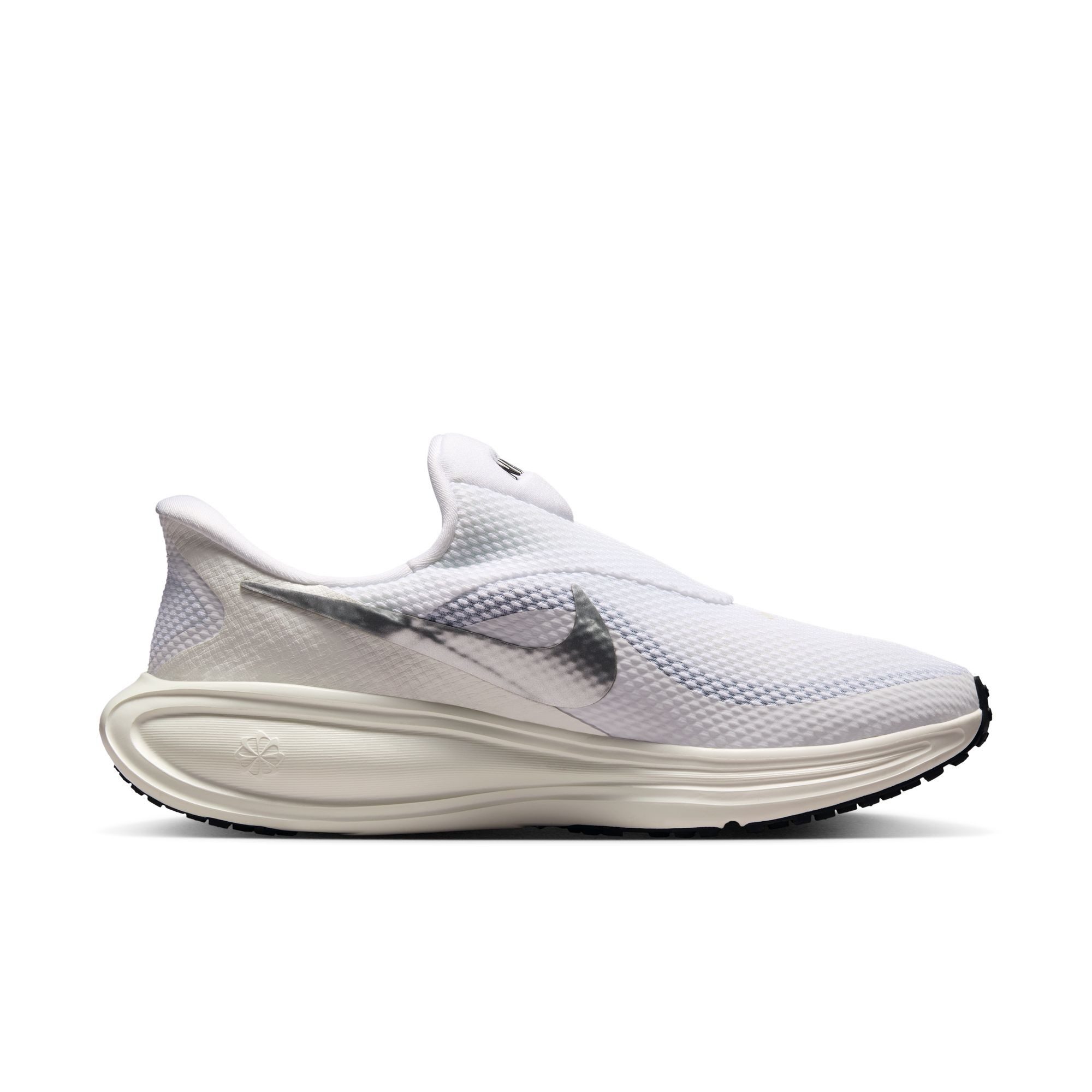 Nike Nike Revolution 8 EasyOn Laufschuh leichtes An- und Ausziehen durch EasyOn-Technologie