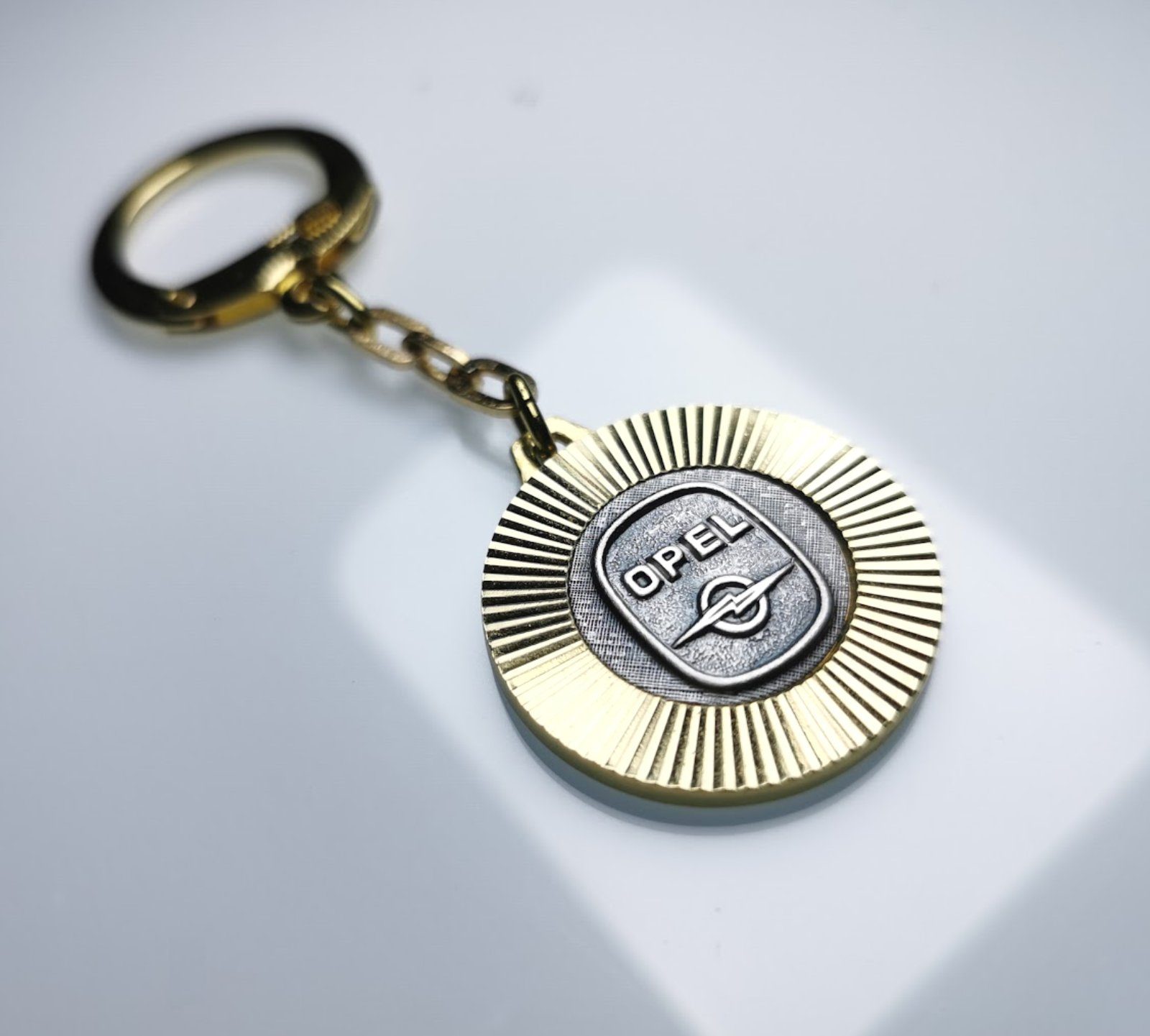 Schlüsselanhänger OPEL Metall Relief Emblem 3D Lüfterrad Anhänger aus 1956