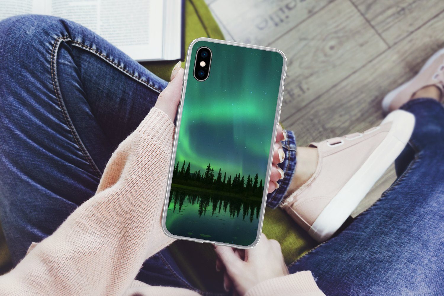 MuchoWow Handyhülle für Apple iPhone X Nordlicht - Bäume - Wasser - Alaska, Smartphone-Bumper, Print, Handy Schutzhülle Dünn