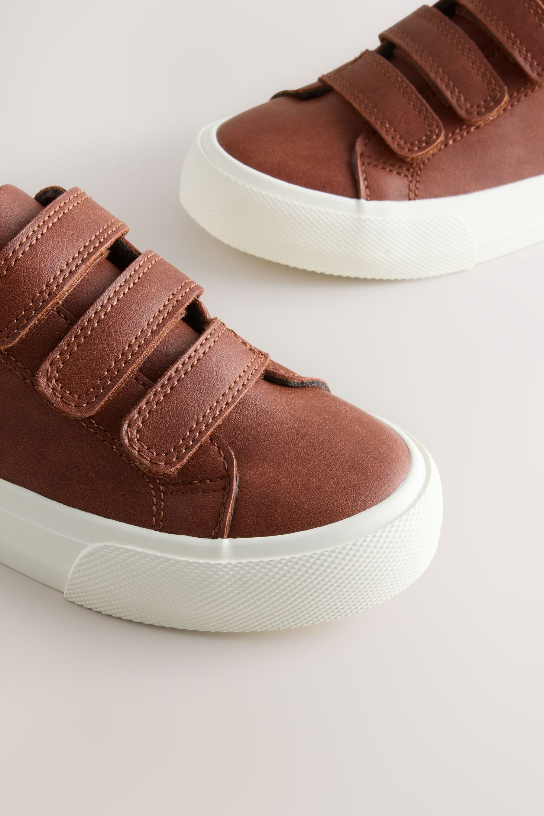 Next Lässig-elegante Sneaker, weite Passform Sneaker (1-tlg)