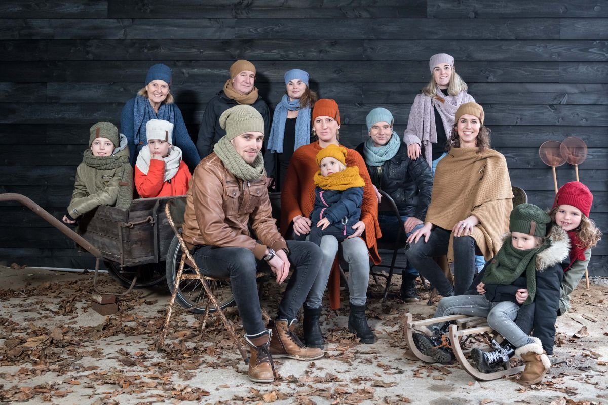 Knit Factory Strickmütze Coco Шапки One Size Glatt Lila (1-St) Mütze Strickmütze Kopfbedeckung Hut Wollmütze