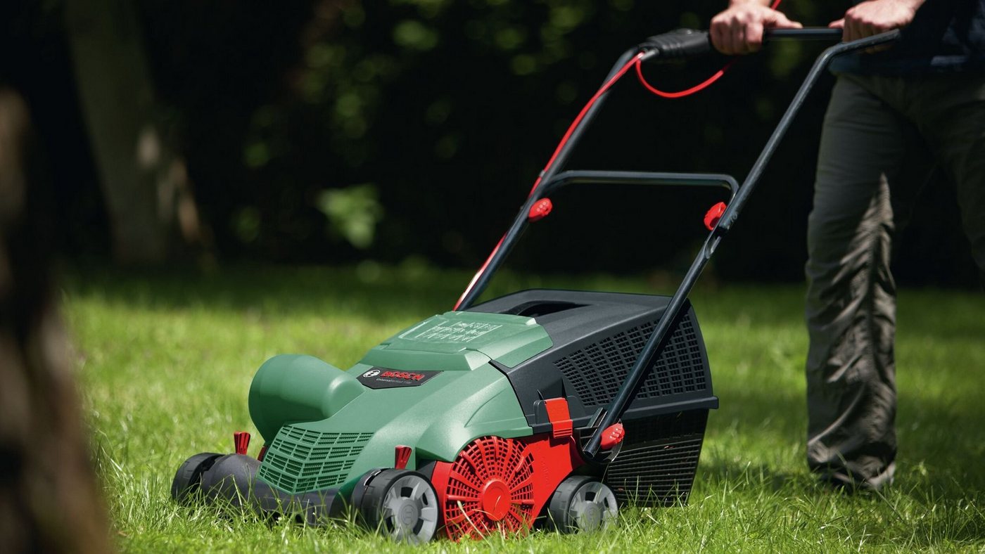 Thumbnail - Bosch Home & Garden Elektro-Vertikutierer UniversalVerticut 1100, 32 cm Arbeitsbreite, Im Karton
