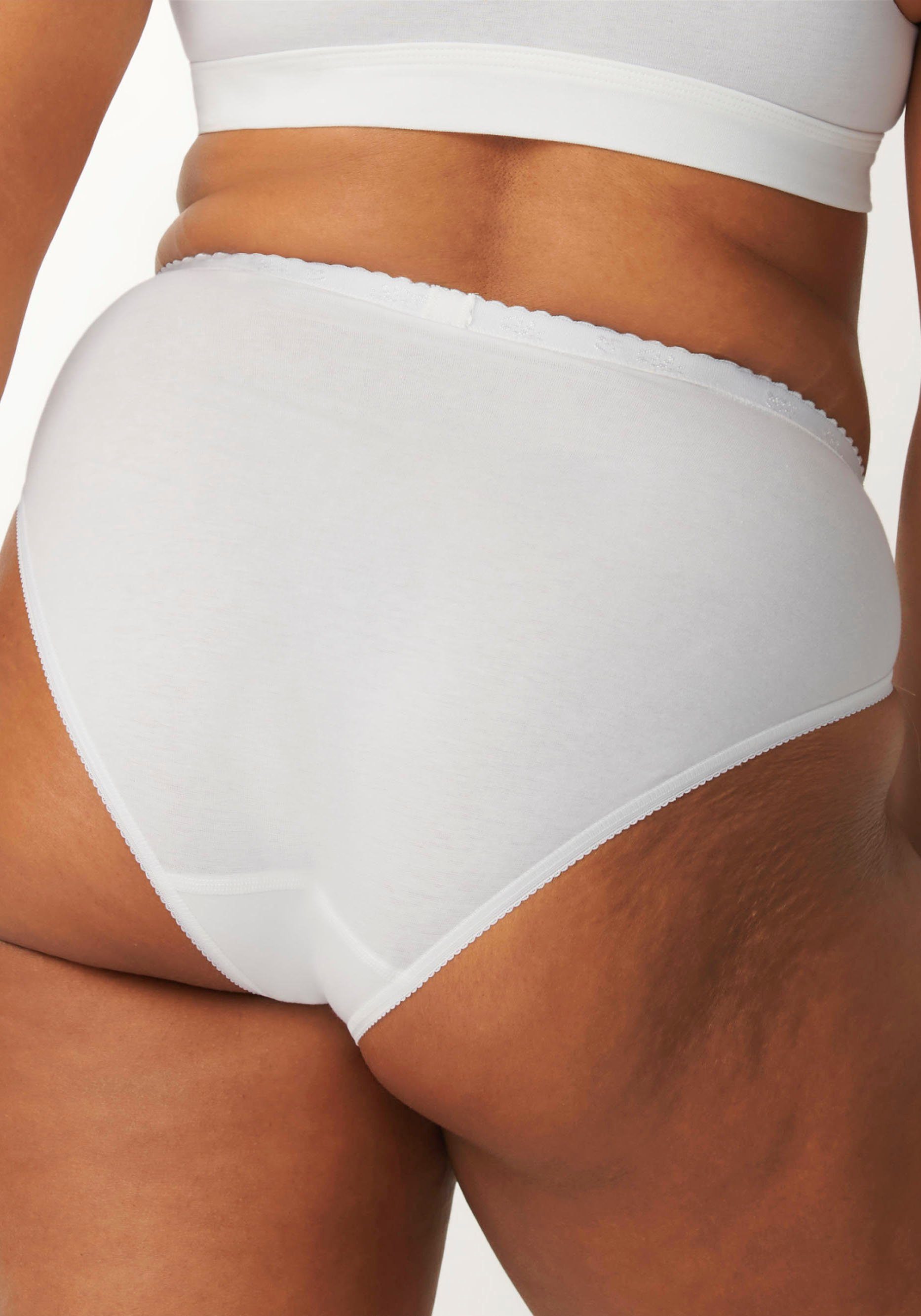 sloggi Tai-Slip Chic (4er Pack) hoher Beinausschnitt, feminin, Spitzeneinsätze, weich, elastisch