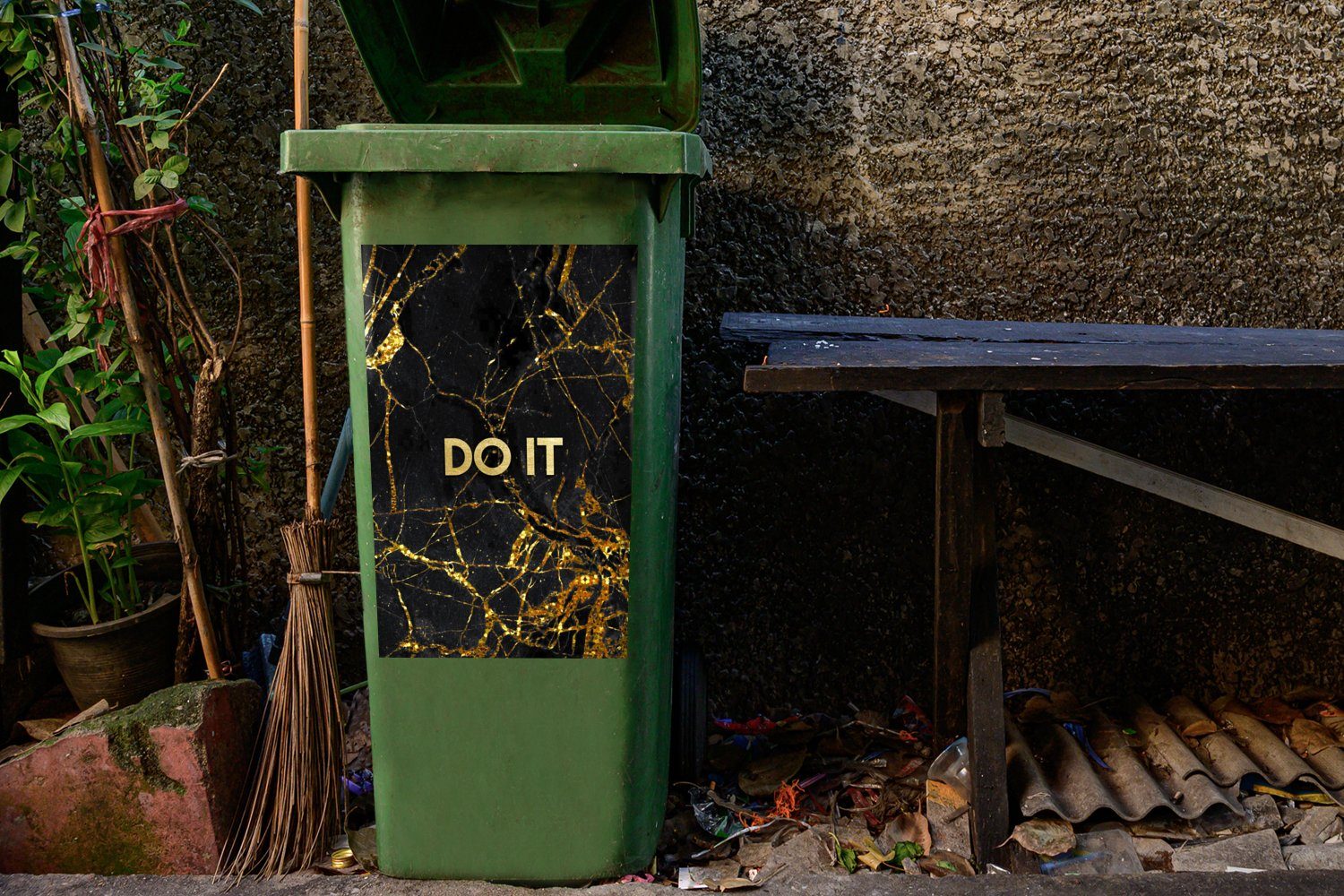 Container, (1 Abfalbehälter Mülltonne, Motivation Sticker, Mülleimer-aufkleber, Zitate Marmor Wandsticker - Gold - MuchoWow St), -