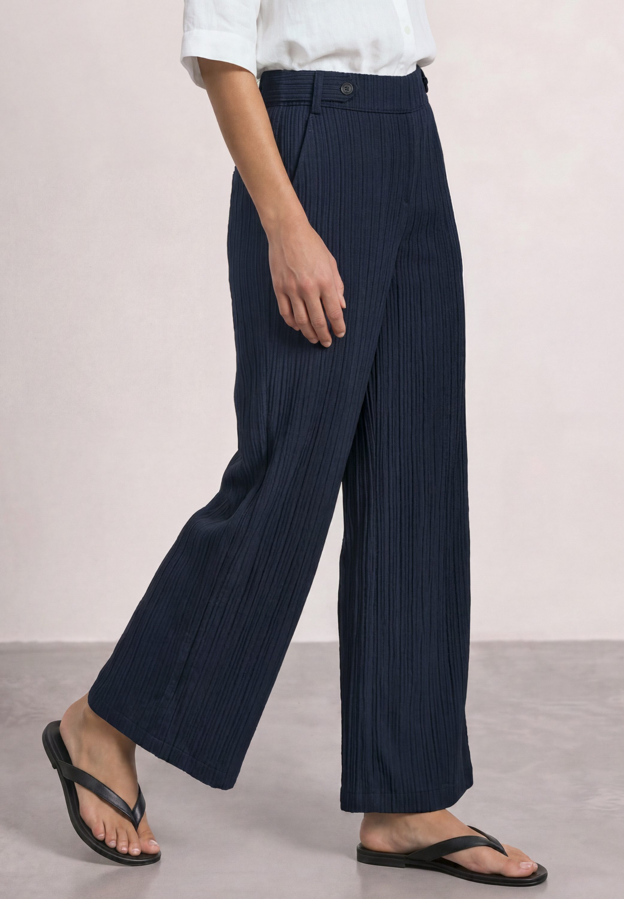 STREET ONE Stoffhose mit Crinkle Crash Struktur