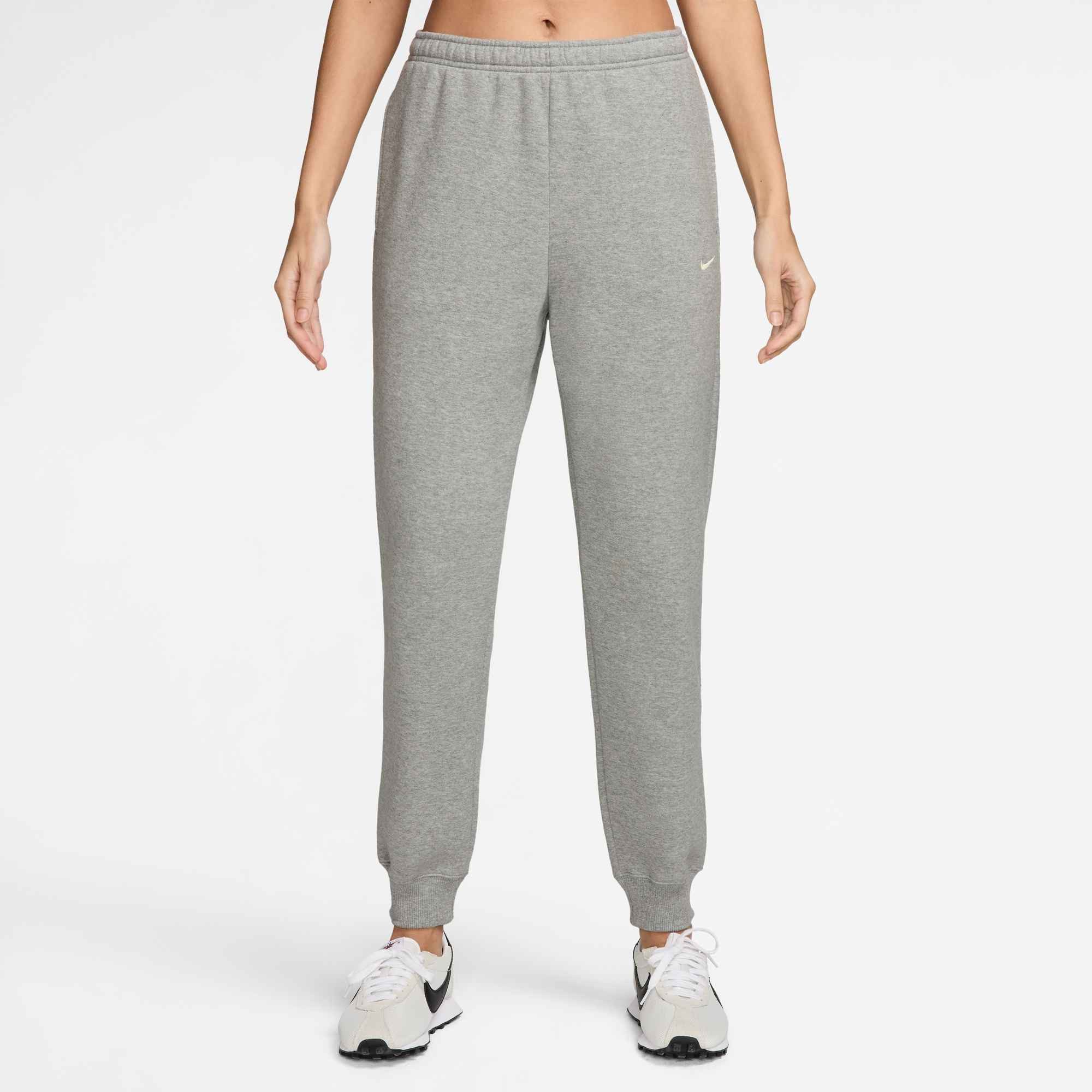 Nike Sportswear Jogginghose W NK STDO FLC MR STD JOGGER mit Gummizug, bequeme Passform, aus Baumwolle und Polyester