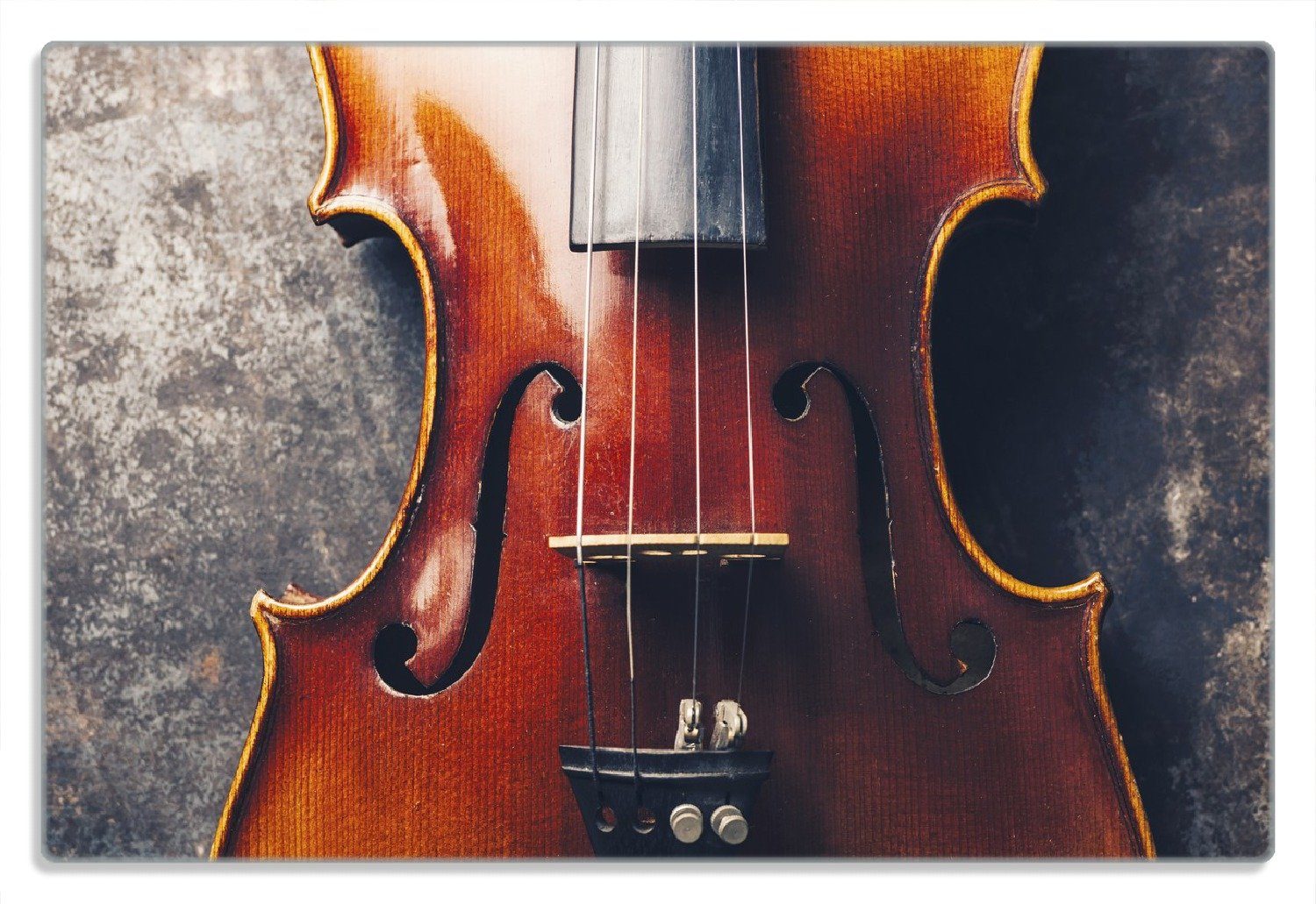 Wallario Frühstücksbrett Nahaufnahme einer alten Violine, (inkl. rutschfester Gummifüße 4mm, 1-St), 20x30cm