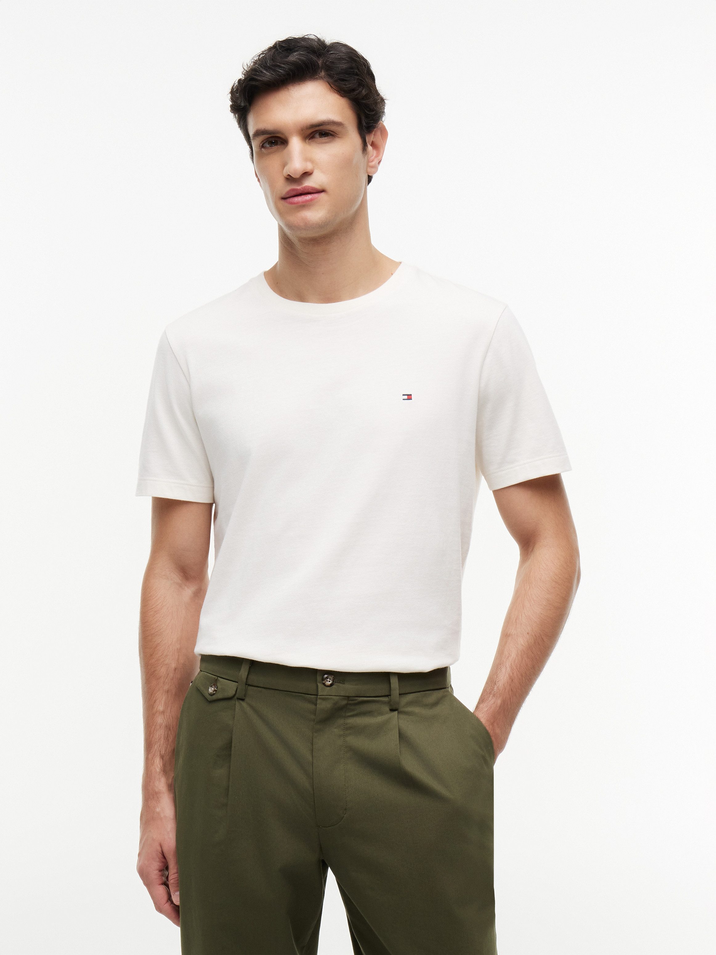 Tommy Hilfiger T-Shirt ESSENTIAL REGULAR FIT SOLID mit Stickerei unifarben, casual, Baumwolle, Rundhals