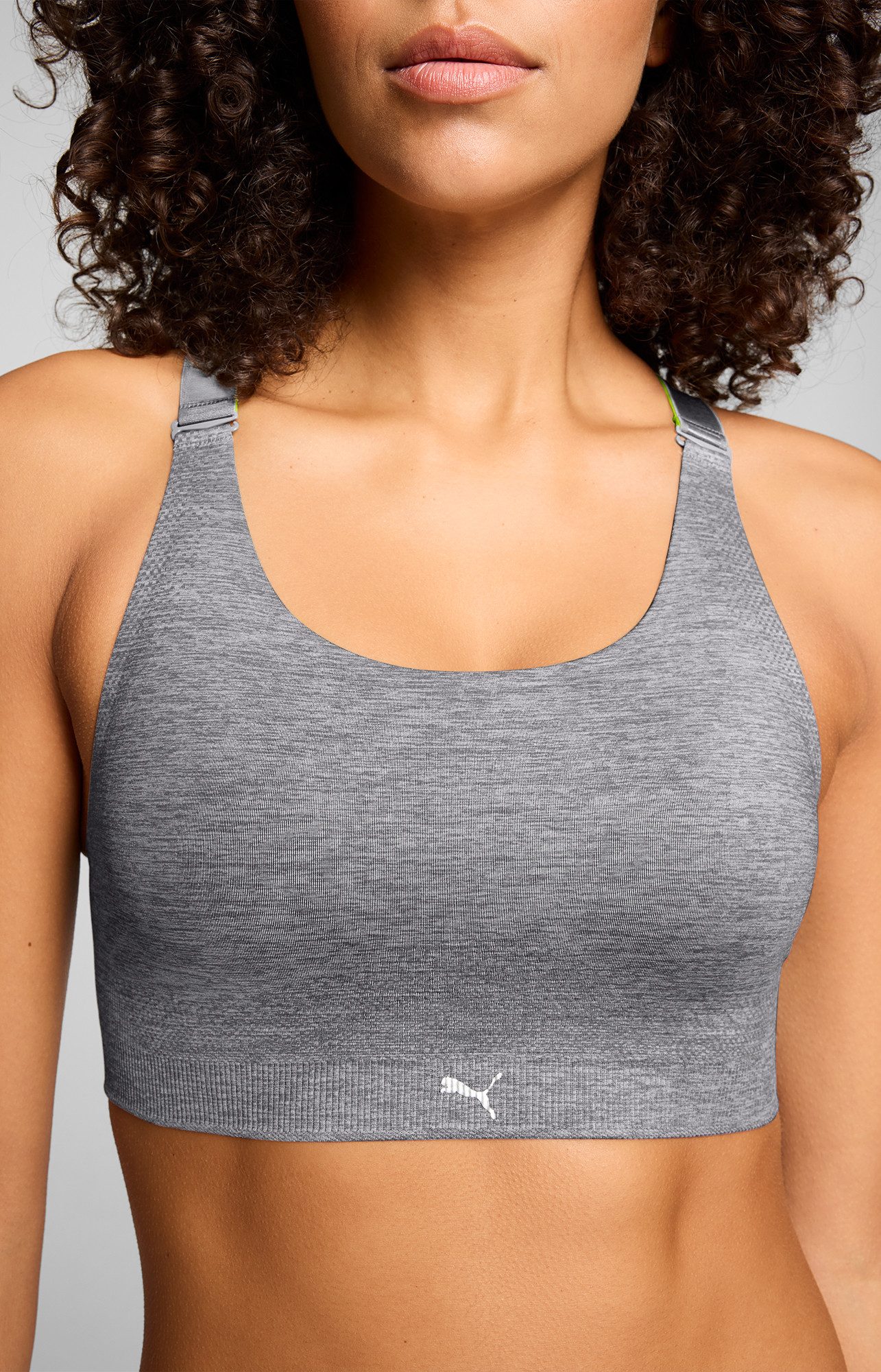 PUMA Bustier PUMA WOMEN 3D KNIT SPORT TOP wendbare und verstellbare Träger für einen personalisierten Look
