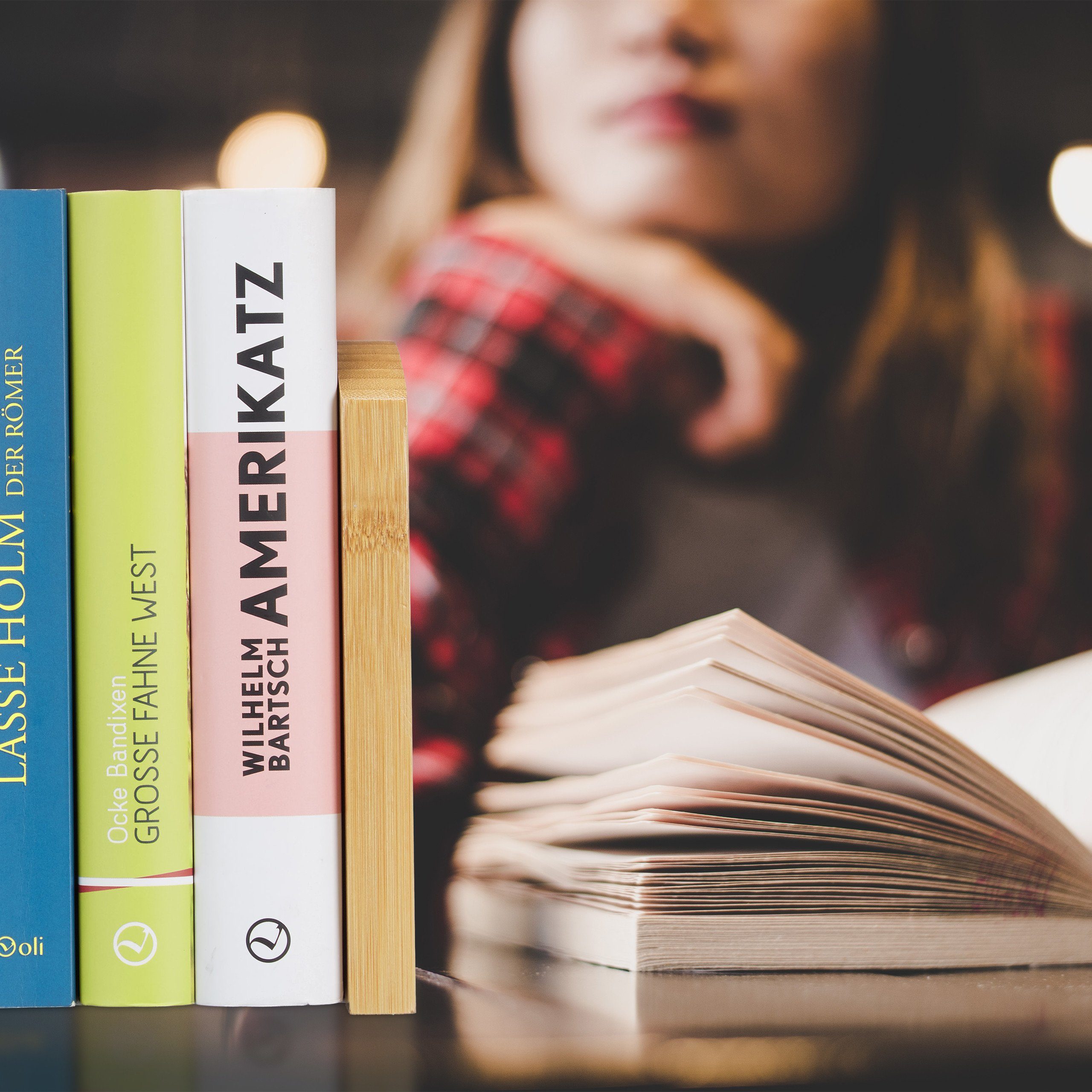 relaxdays Kochbuchhalter Buchstütze Bambus 2er Set