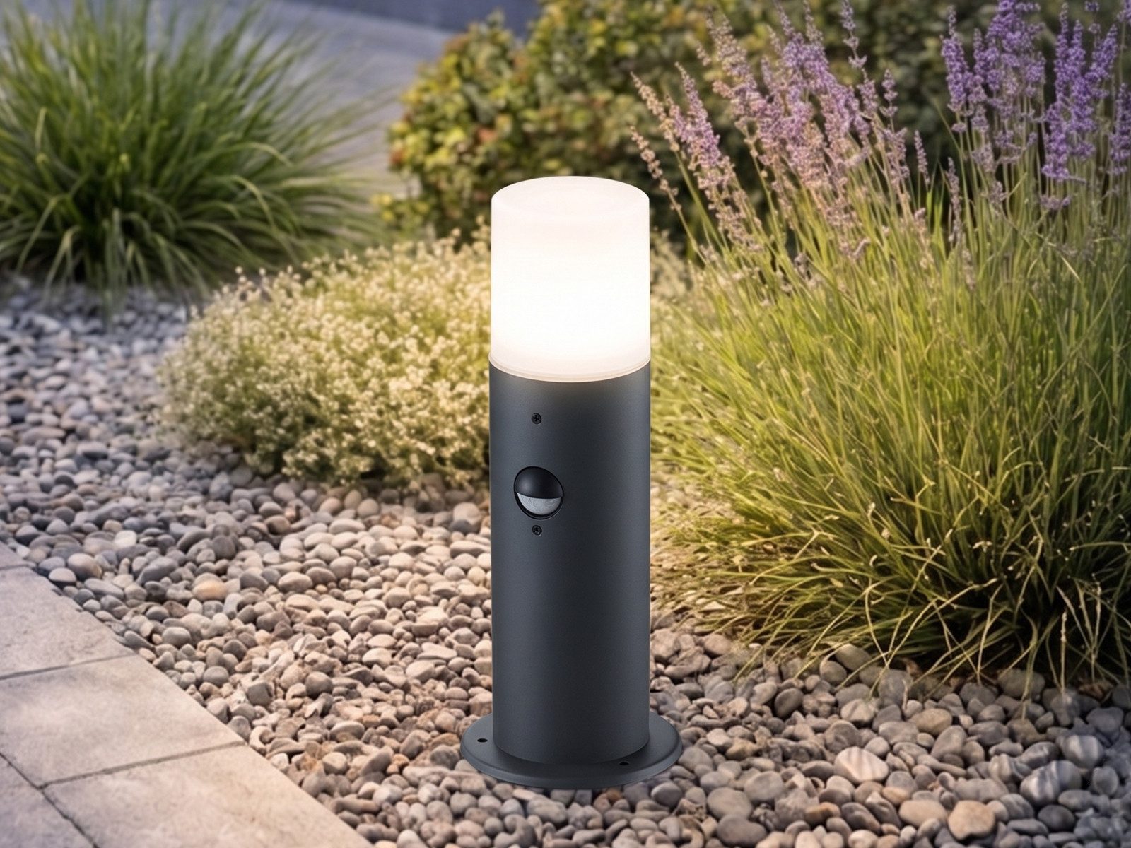 TRIO Leuchten LED Sockelleuchte Anthrazit mit Bewegungsmelder, Höhe 30cm, Bewegungssensor, LED wechselbar, Warmweiß, Außen-Leuchte zur Garten Weg-Beleuchtung, Wegeleuchte für die Einfahrt