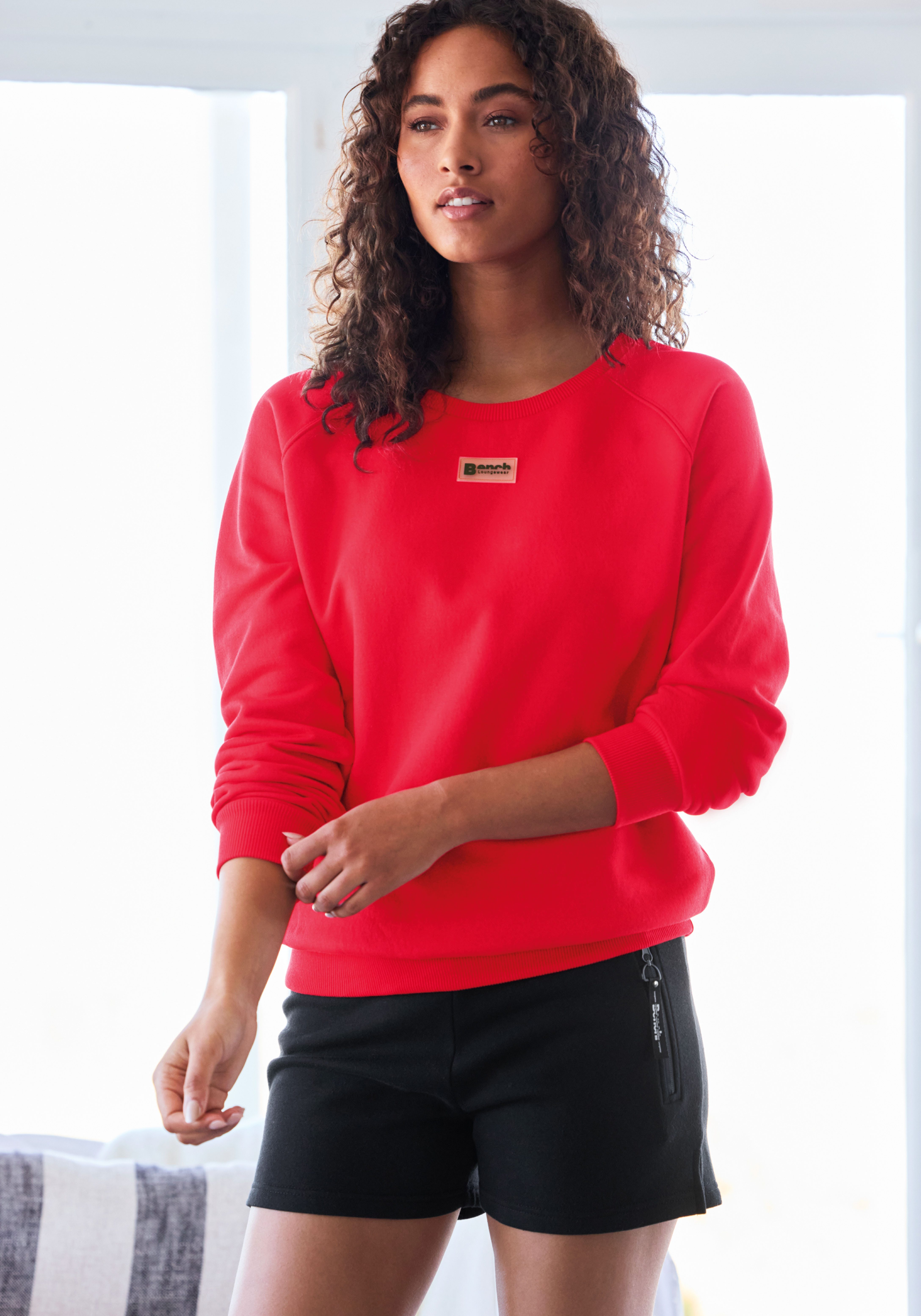 Bench. Loungewear Sweatshirt mit kleinem Logo Detail, Loungewear