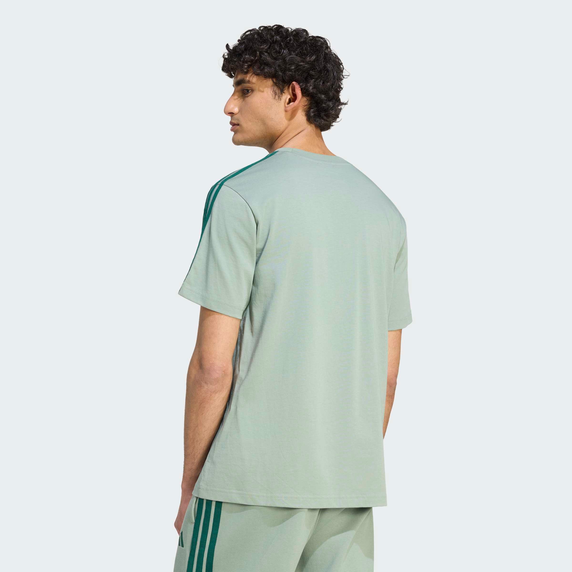 adidas Sportswear T-Shirt ESSENTIALS 3-STREIFEN, SINGLE JERSEY, BRANDING LINKE SCHULTER – Bild 2 von 5