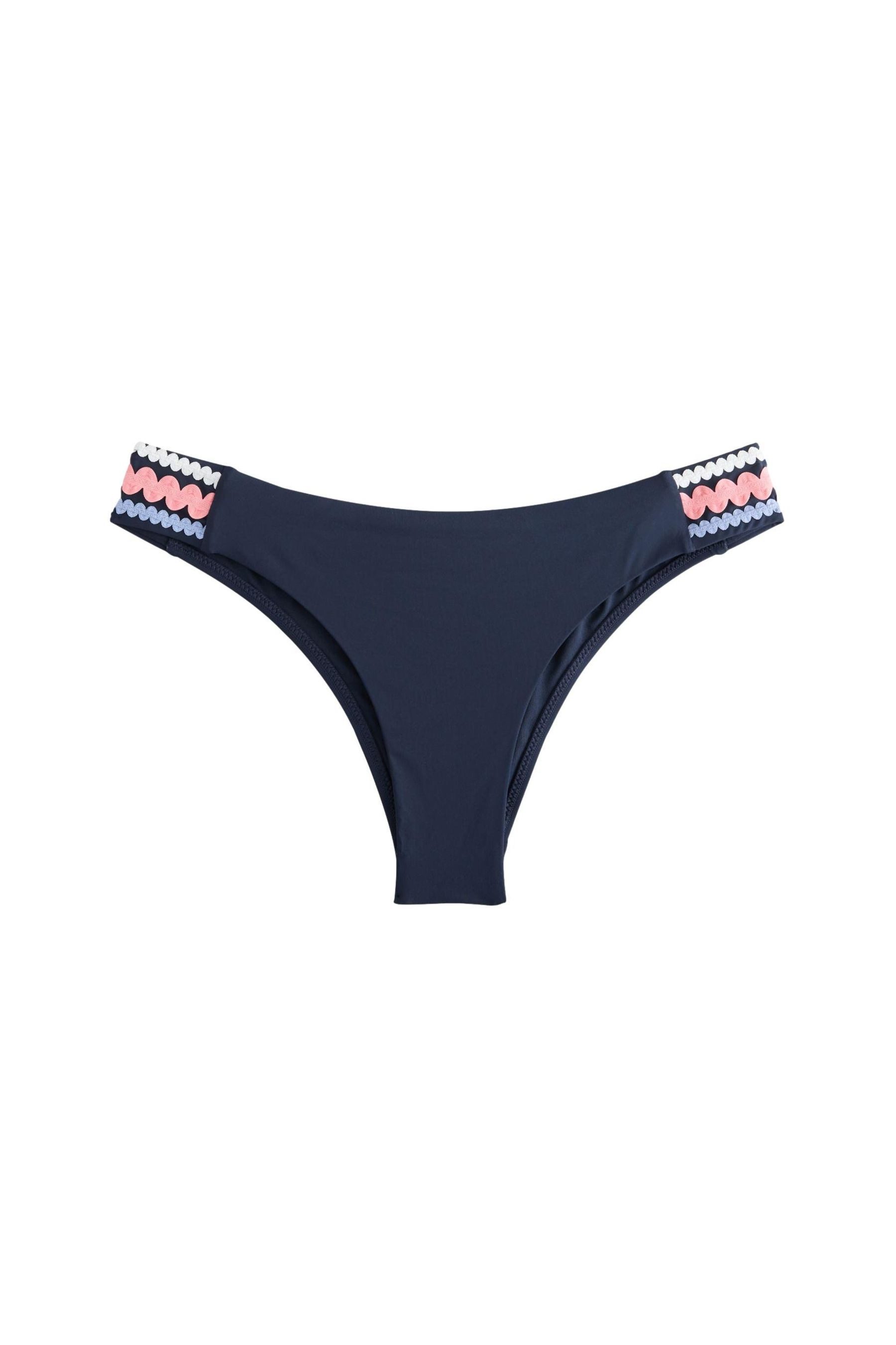 Next Bikini-Hose Bikinihose mit Zackenlitze, hoher Beinausschnitt (1-St) günstig online kaufen