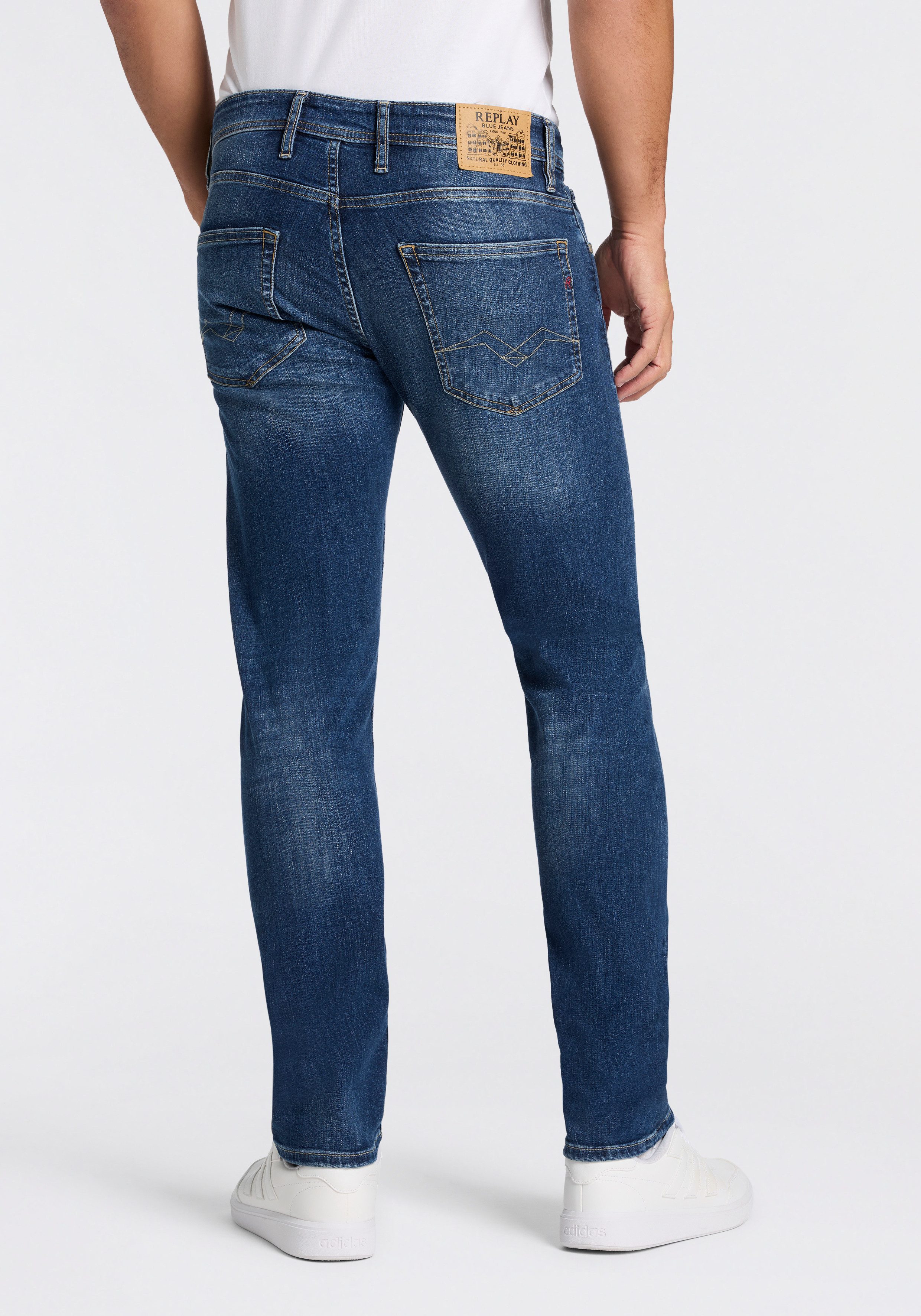 Replay Straight-Jeans GROVER in vielen verschiedenen Waschungen, mit Stretch