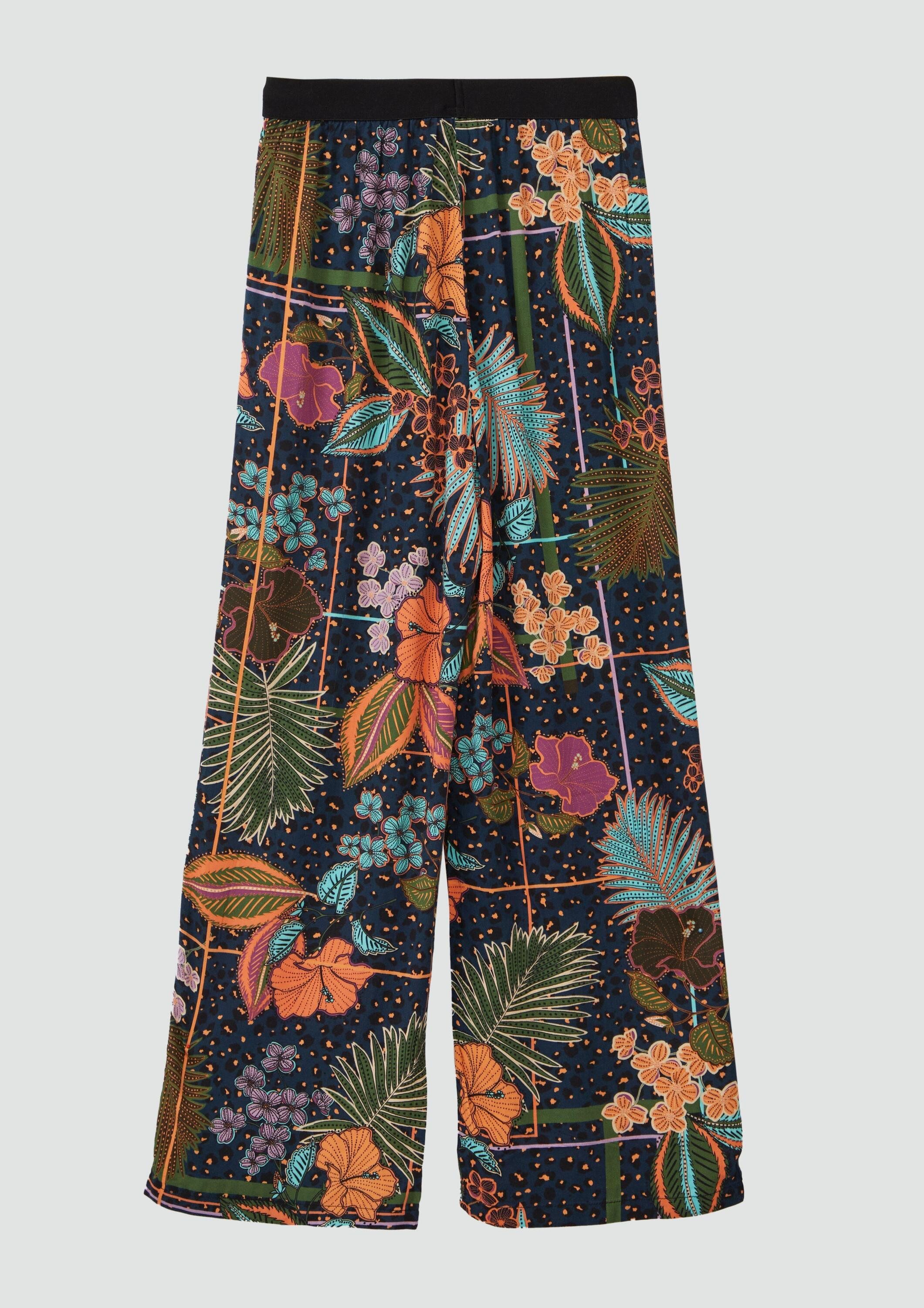 s.Oliver Chinos Hose Satinierte Hose im Loose Fit mit Elastikbund und All-over-Print