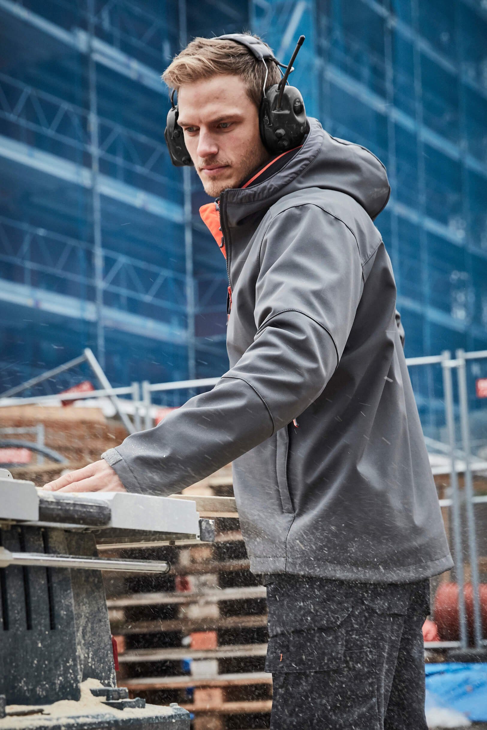 Helly Hansen Softshelljacke KENSINGTON HOODED SOFTSHELL (1-St)