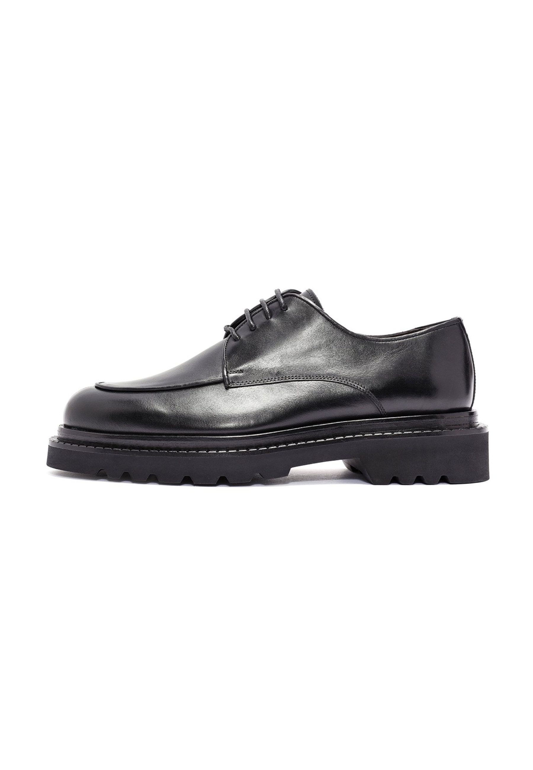 Freizeitschuhe aus Leder Schnürschuh