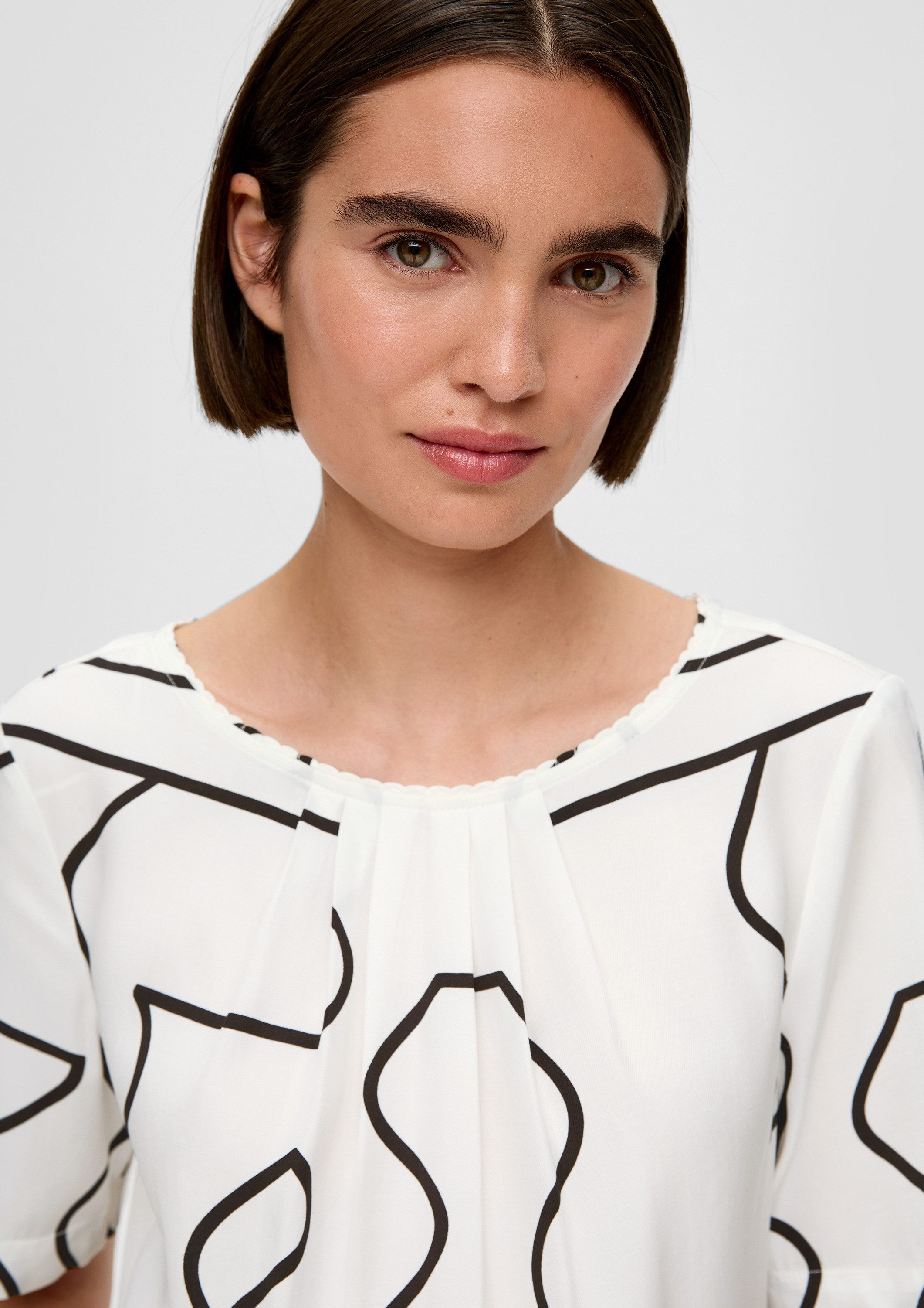 s.Oliver Kurzarmbluse Bluse Bluse aus Viskose