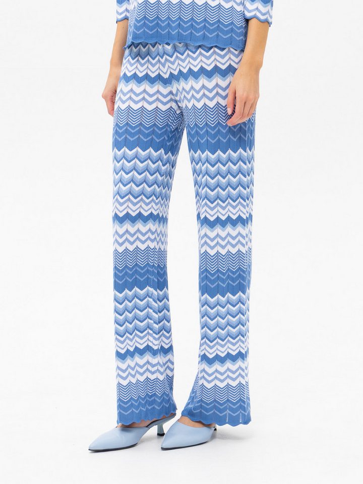 Passioni Strickhose in blau mit ZickZackmuster Blau gestreifte Strickhose mit weit geschnittenem Bein