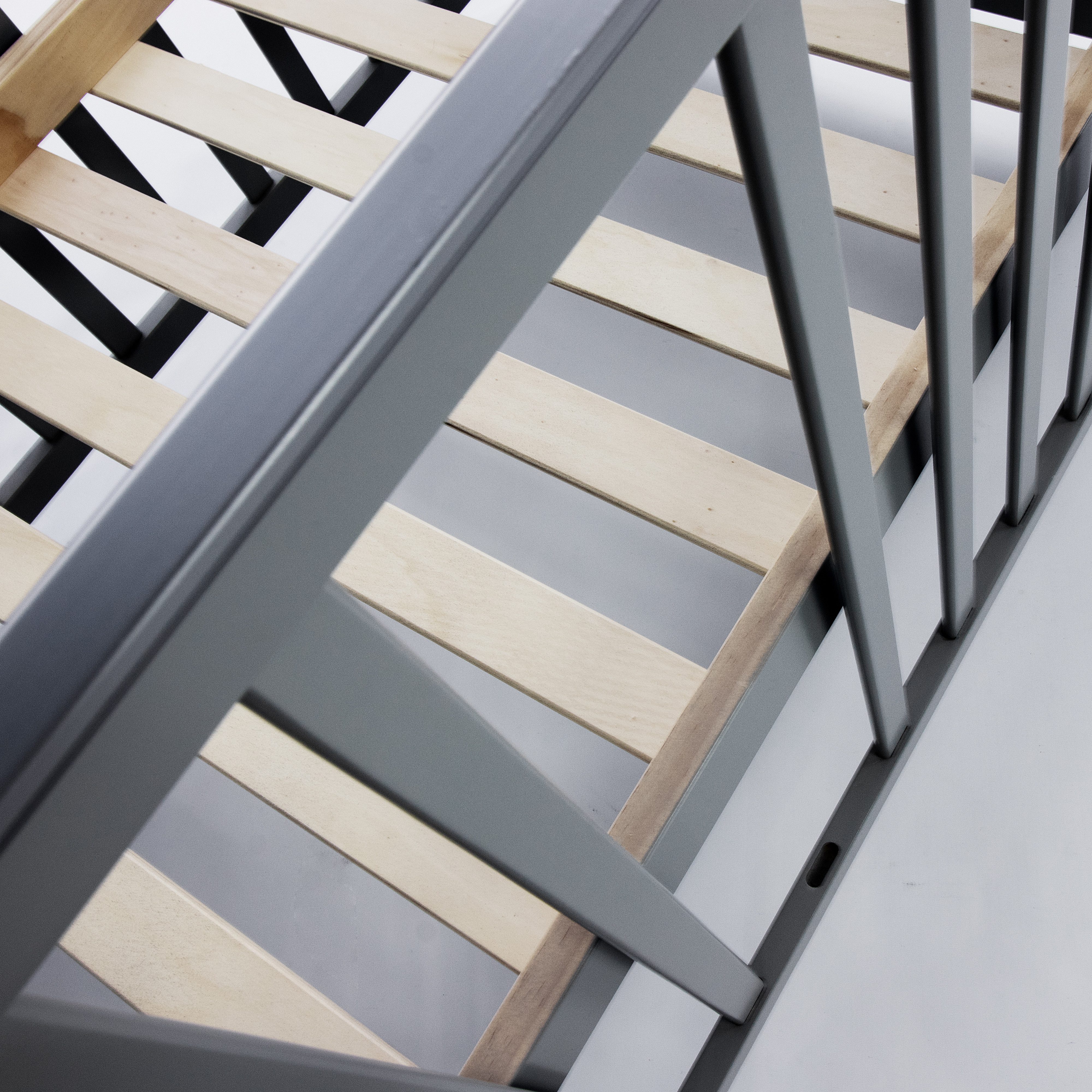 Puckdaddy GmbH Babybett Mika 70x140 mitwachsend, Babybett grau, Holz - umbaubar zum Kinderbett