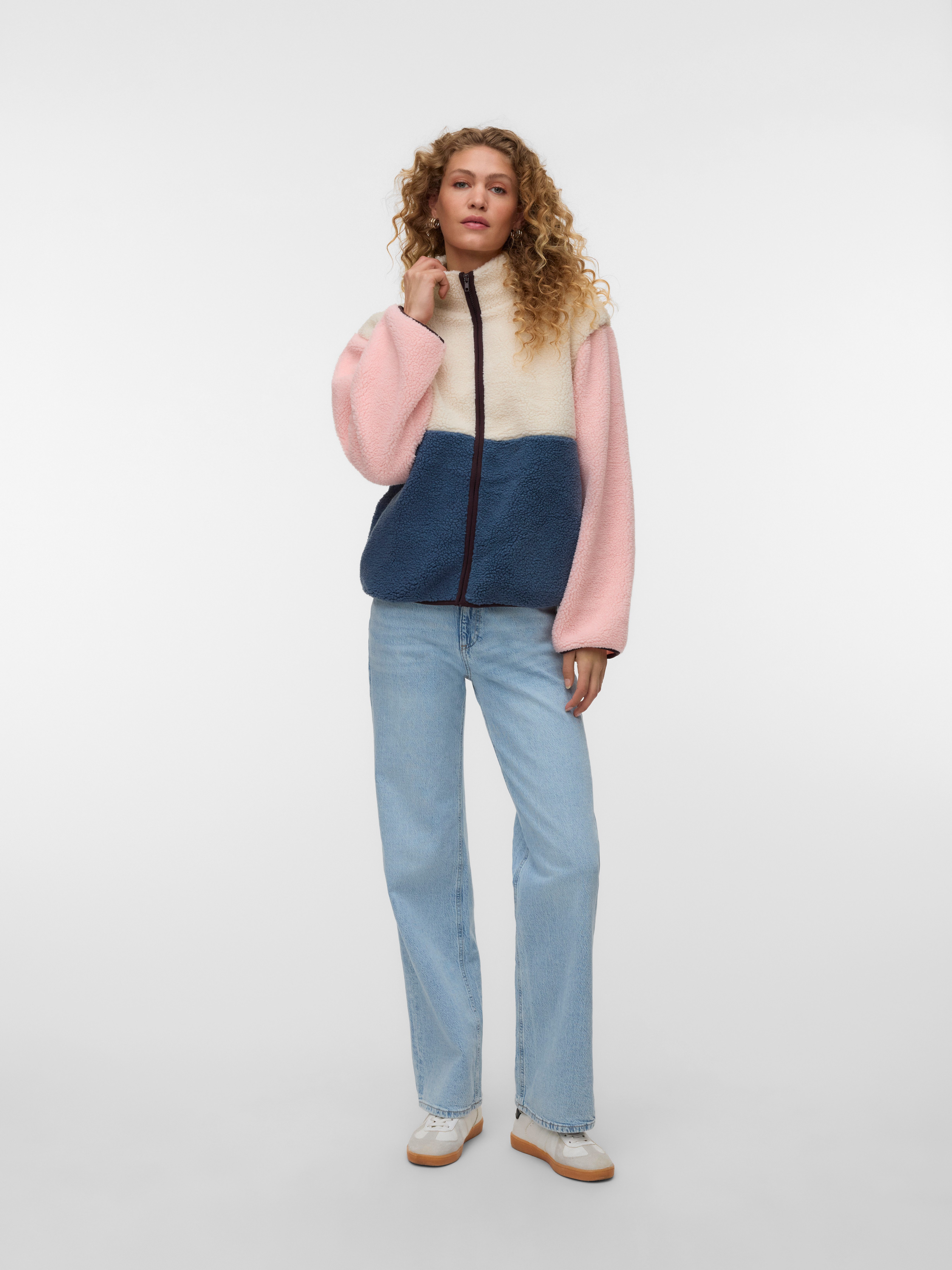 Vero Moda Fleecejacke VMJOSEFIN LS TEDDY ZIP JACKET EXP Polyester – Bild 4 von 5