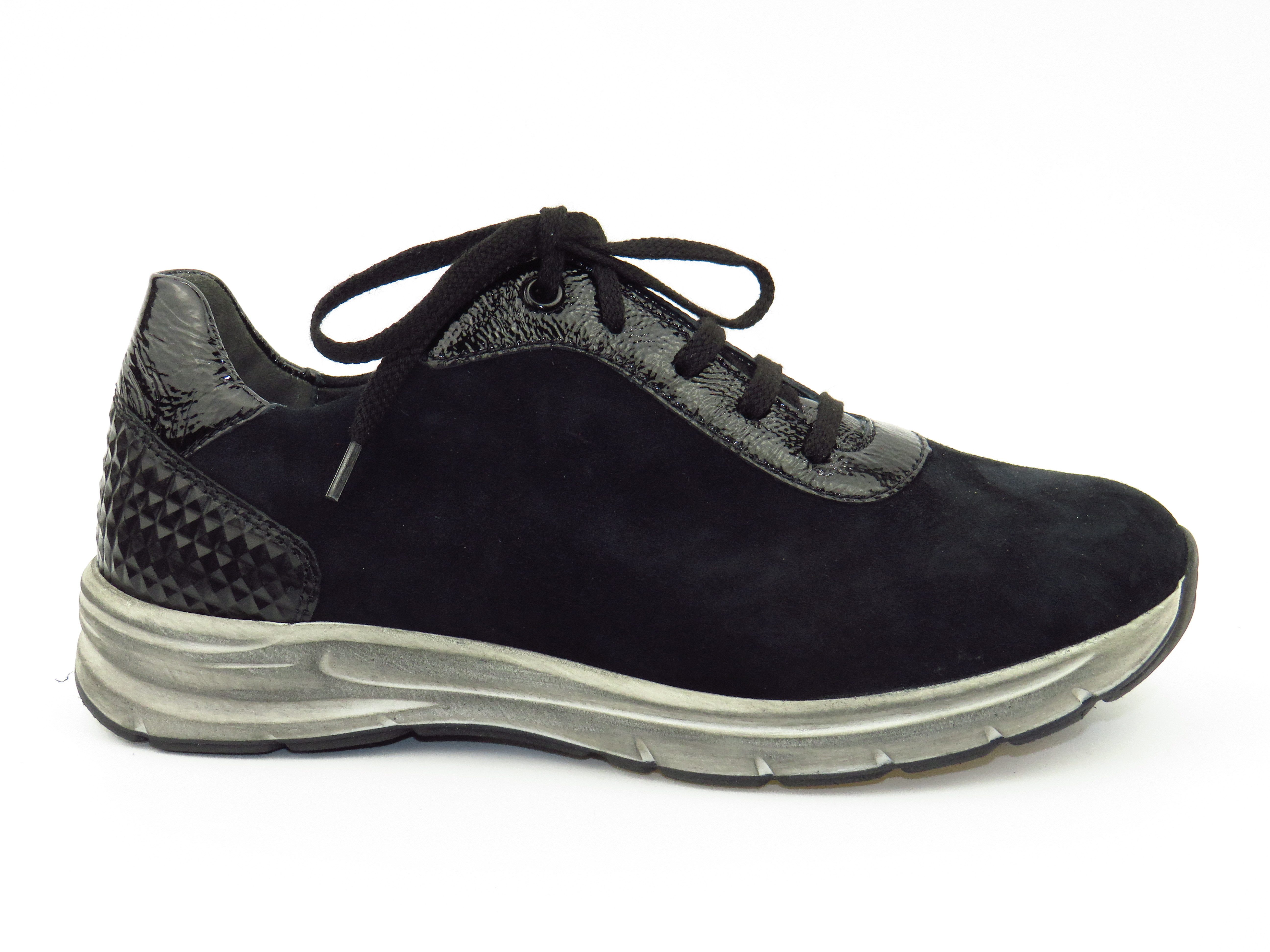 Samtch./Lack schwarz Schnürschuh