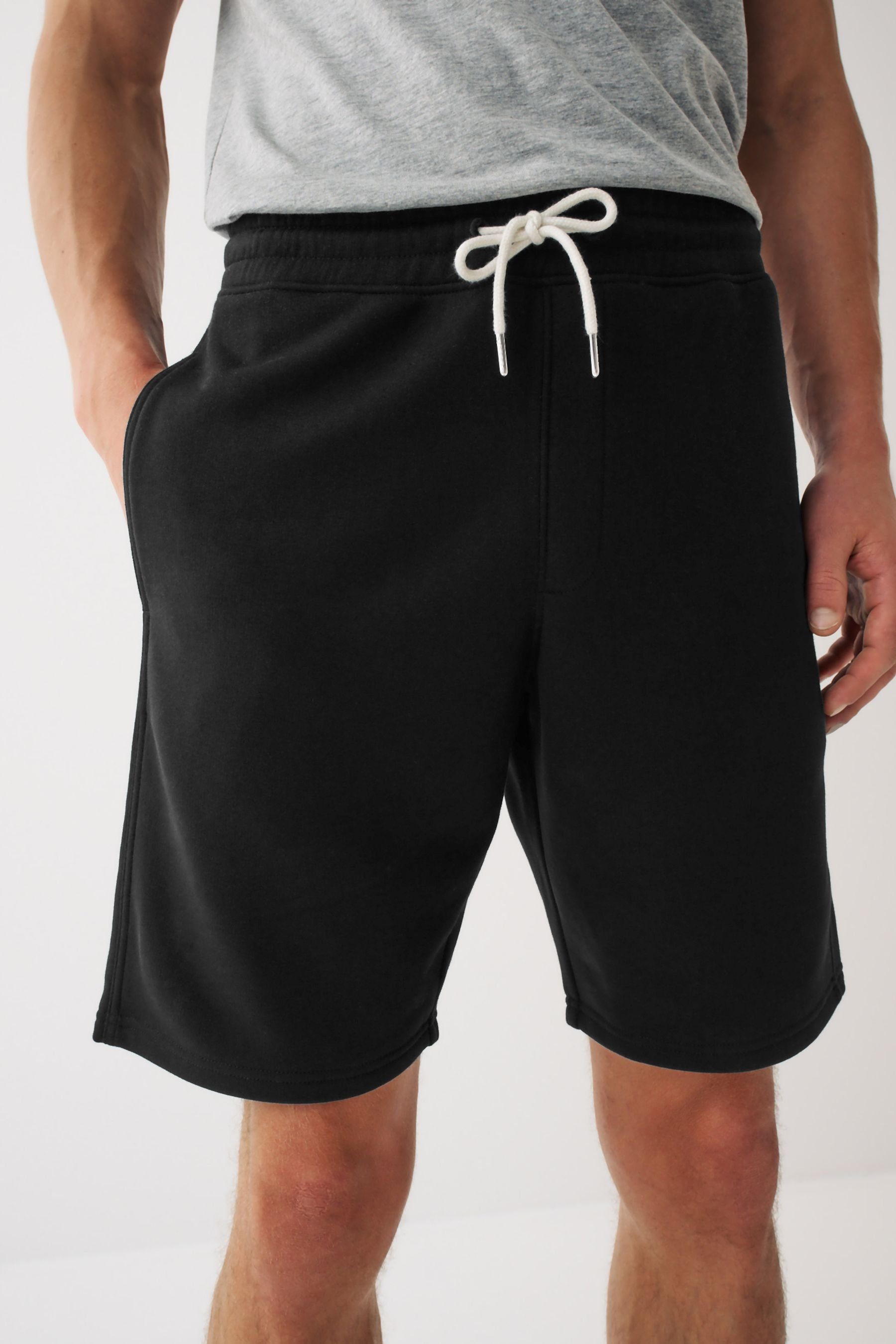 Next Sweatshorts (1-tlg) Black