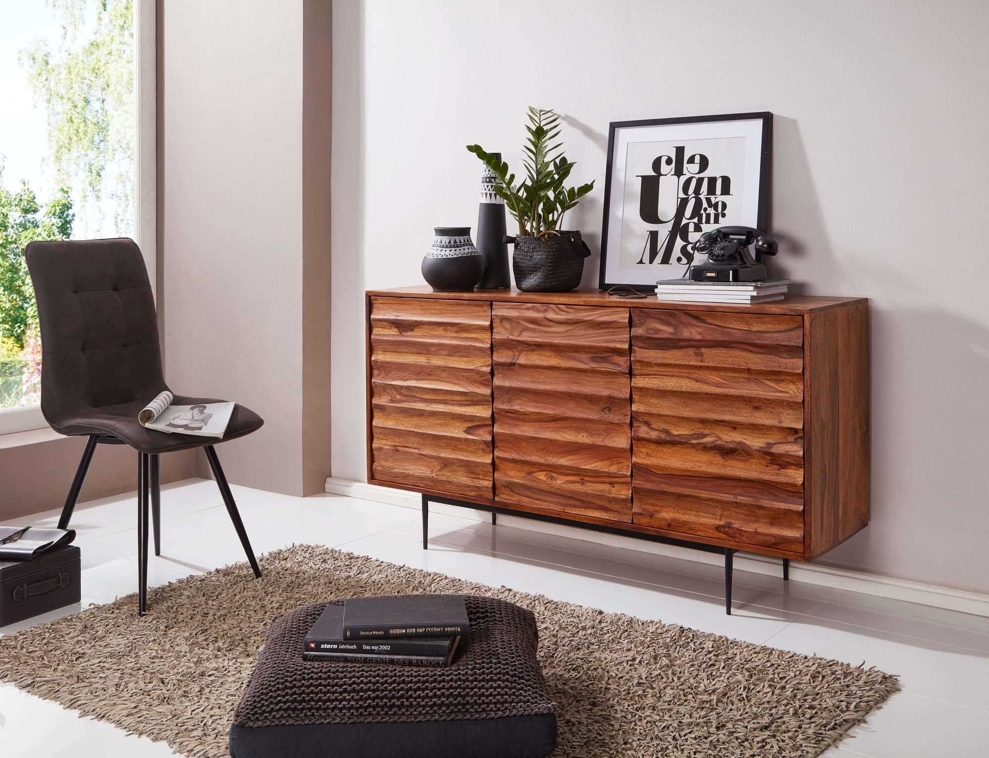 furnicato Sideboard Massivholz Walnuss Finish 150x81x41 cm Braun (1 St), Push-to-Open Anrichte mit 3 Fächern für dein Wohnzimmer