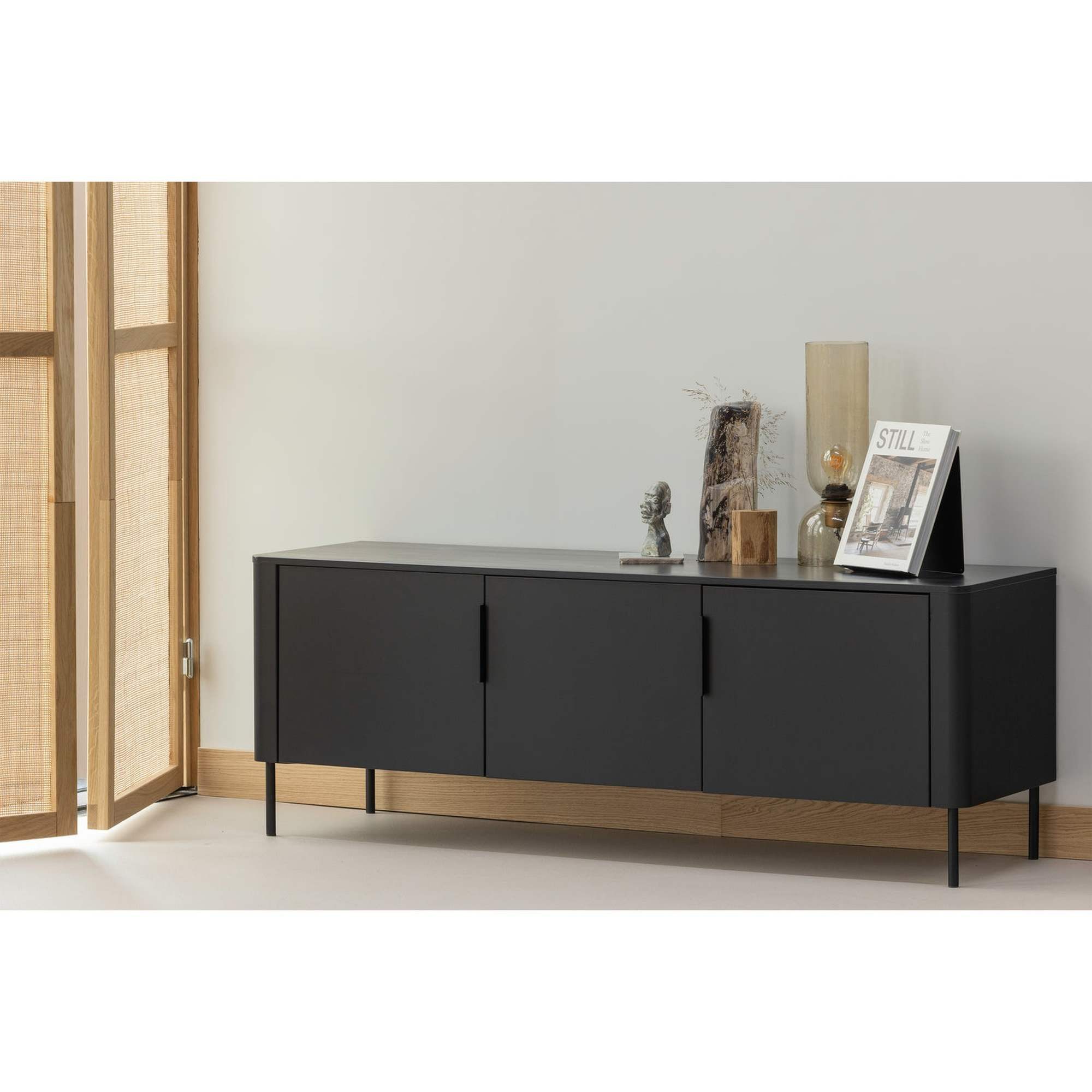 WOOOD TV-Board Gunnar Kiefer Mattschwarz 154 cm - FSC-zertifiziert, modern, Möbelstück zum aufhängen oder aufstellen