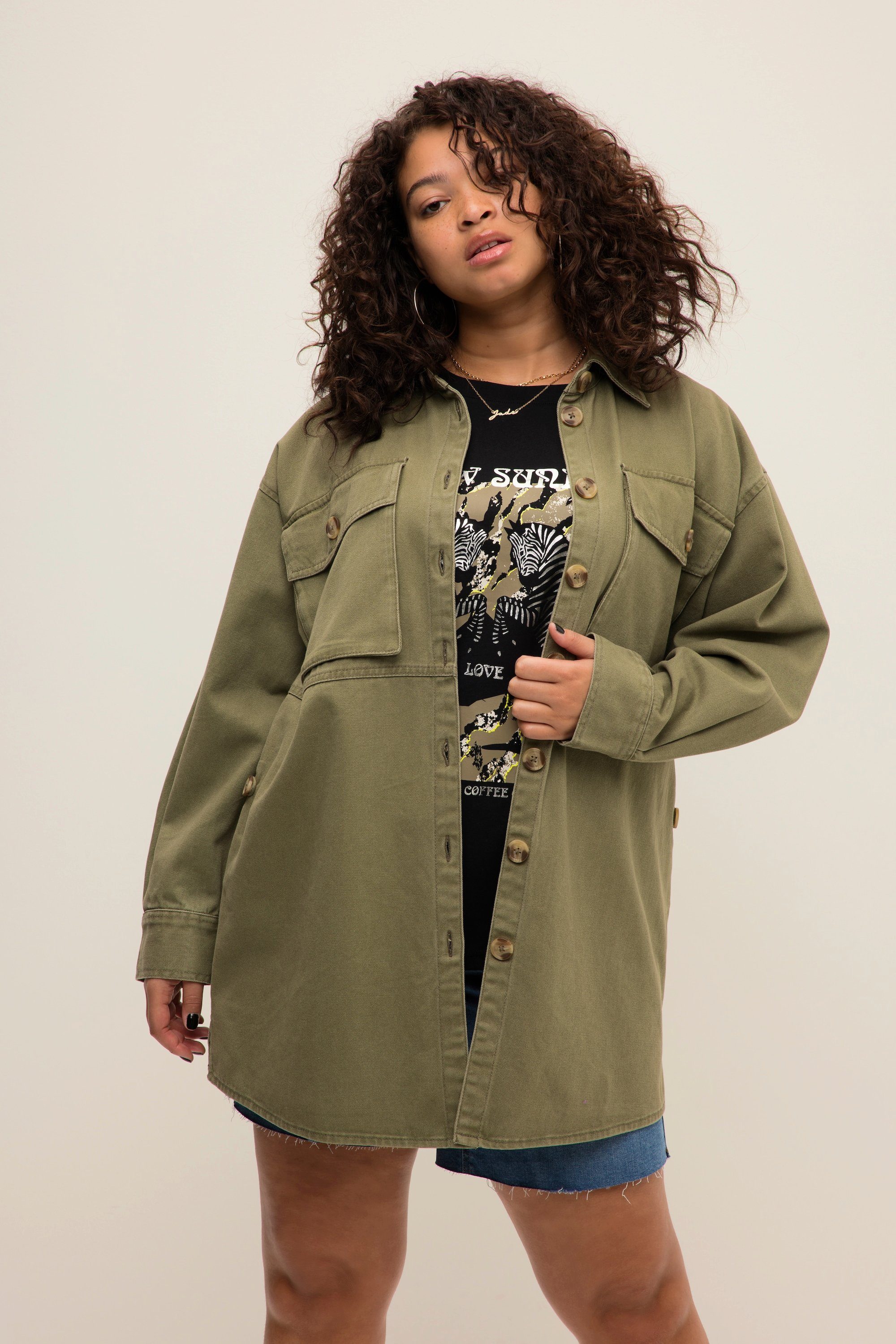 Kurzjacke Jacke Overshirt oversized Hemdkragen Brusttaschen