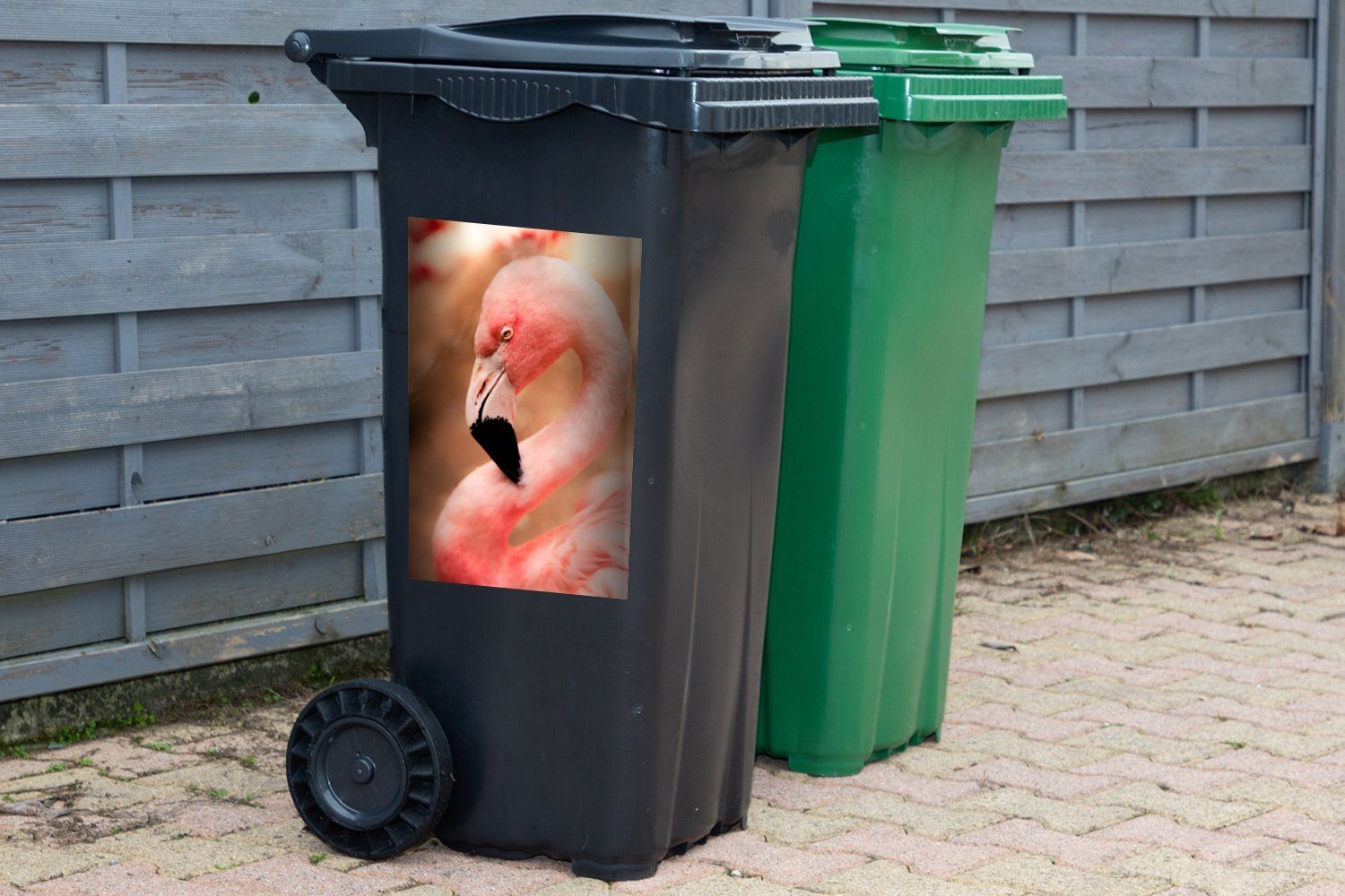 Container, Sticker, Abfalbehälter ruhenden (1 St), eines Mülltonne, Porträt Flamingos Wandsticker MuchoWow Mülleimer-aufkleber,