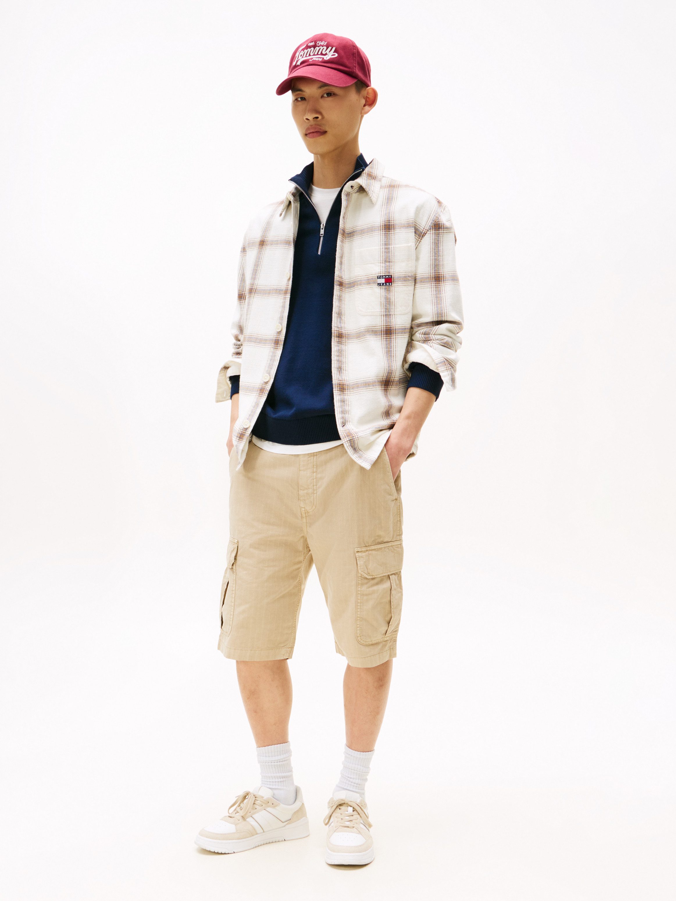 Tommy Jeans Cargoshorts TJM OTIS CARGO REG SHORTS Mit Gürtelschlaufen