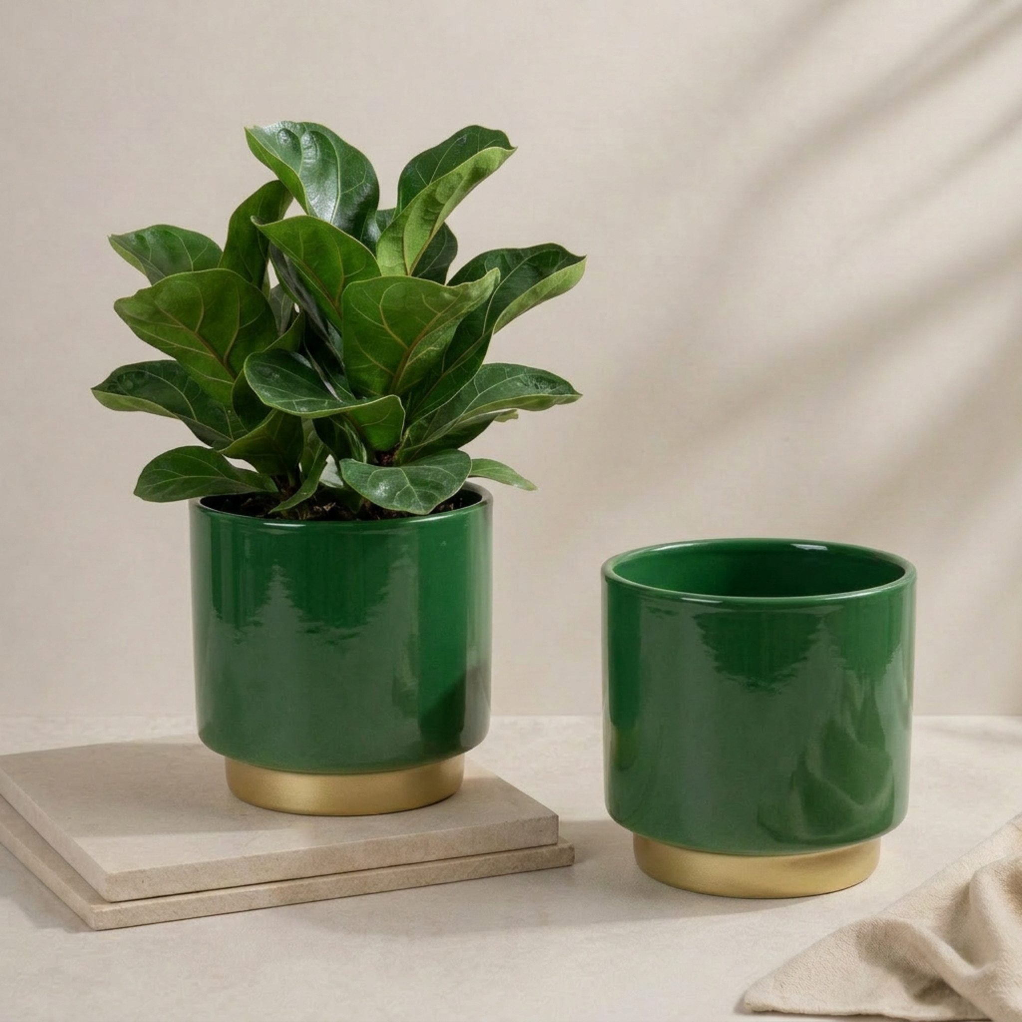 matches21 HOME & HOBBY Blumentopf Übertöpfe in Ø 10,5 cm, Dunkelgrüne Blumentöpfe im 2er Set (2 St), Blumenübertöpfe aus Keramik für Zimmerpflanzen
