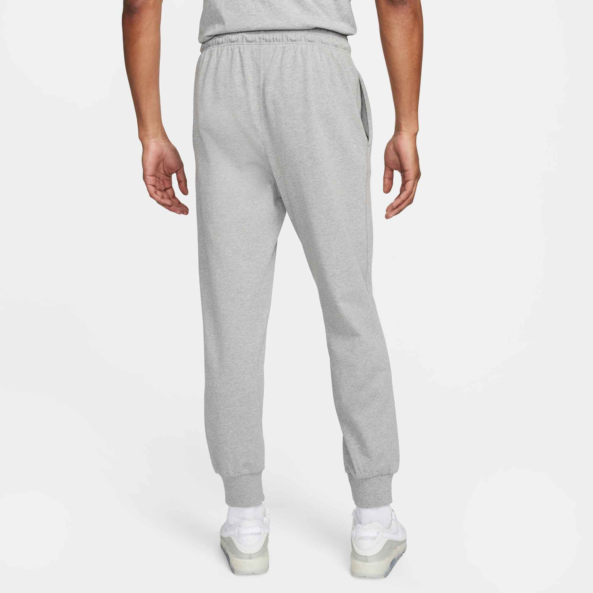 Nike Sportswear Jogginghose Nike Club Men's Knit Joggers mit Eingrifftaschen, aus weichem Jersey-Material