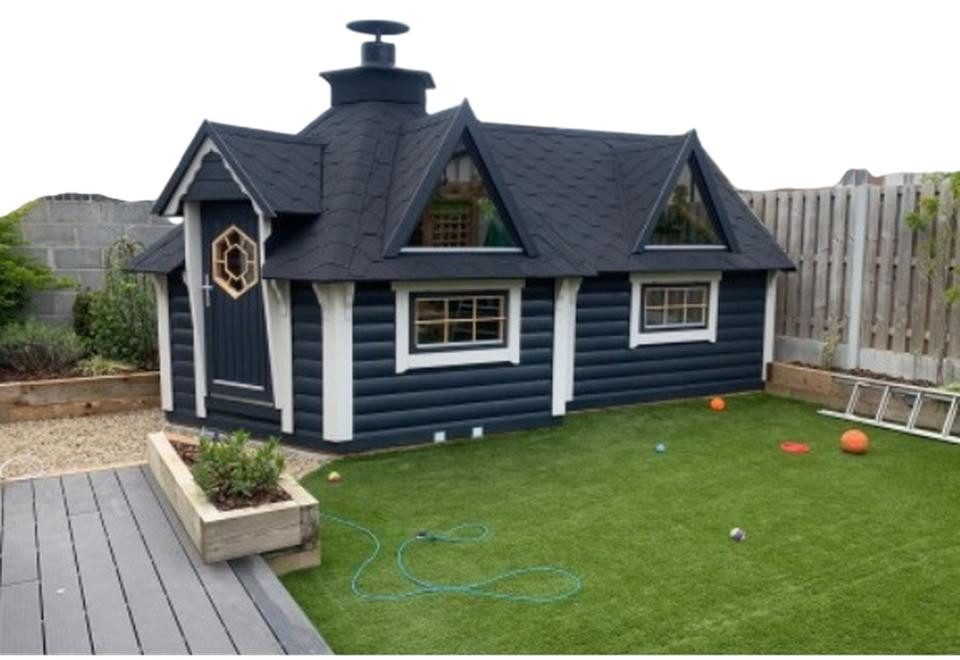 JVmoebel Grillkota Grillhaus Feuerhütte aus Holz in Grau mit integriertem Grillbereich, Made in Europe