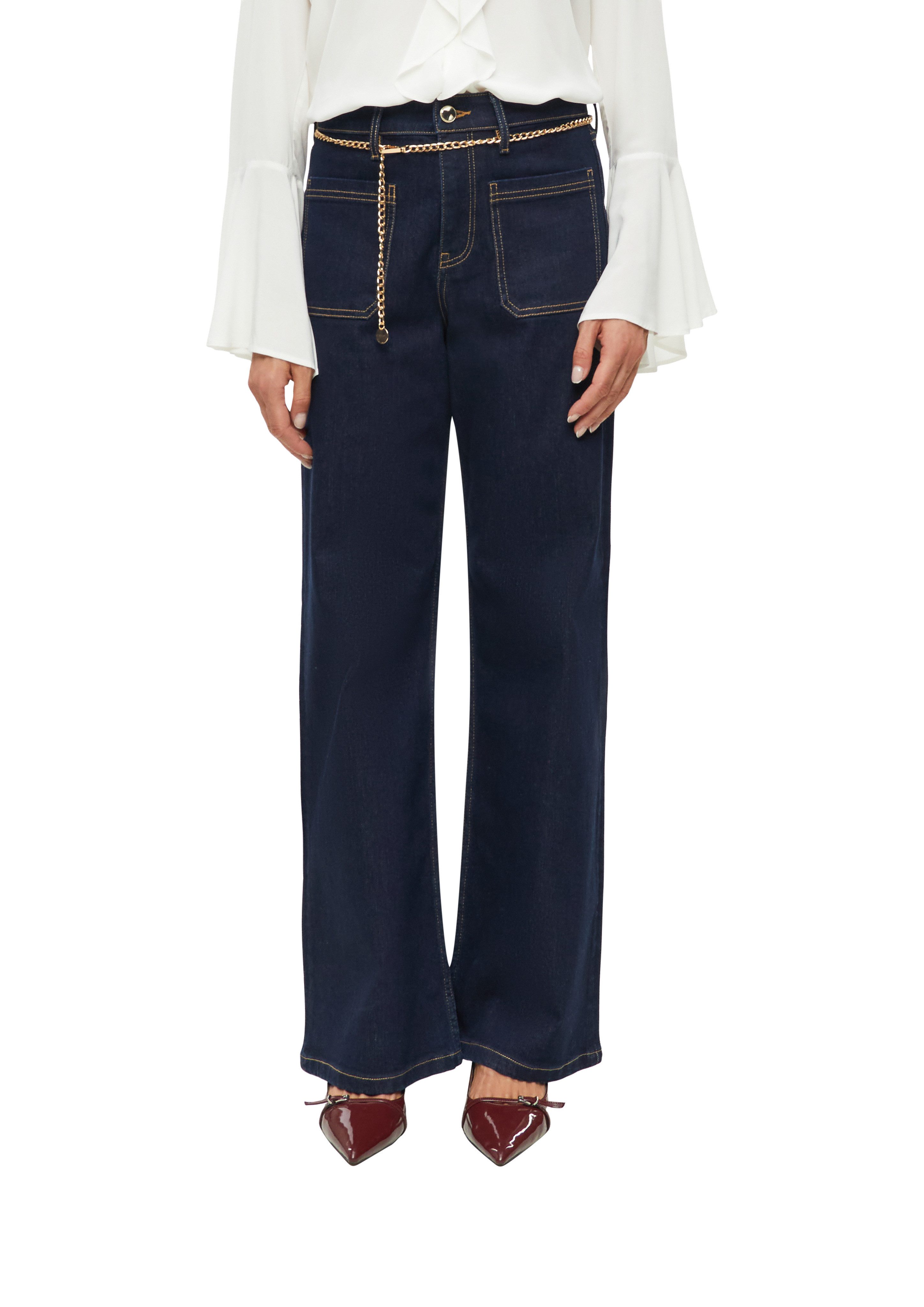 s.Oliver BLACK LABEL Bootcut-Jeans mit aufgesetzten Taschen und Gürtel