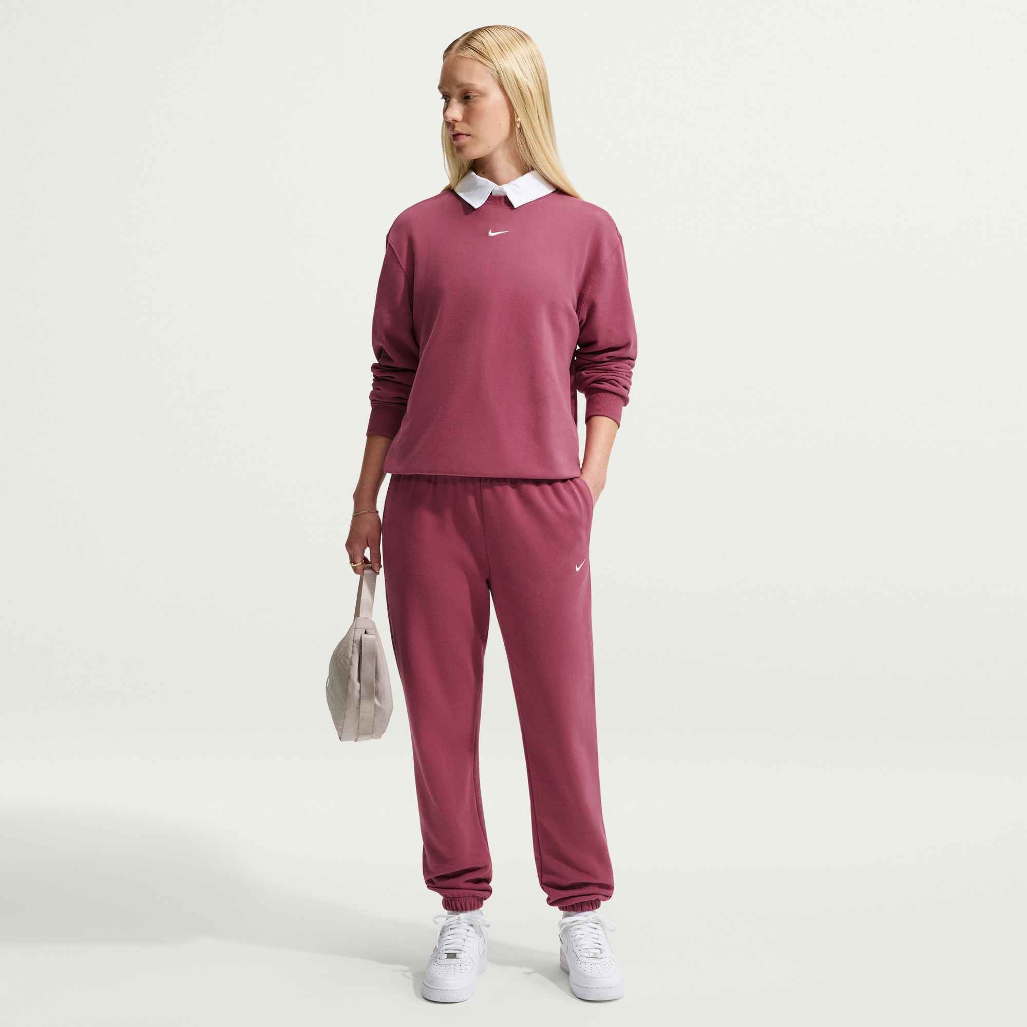 Nike Sportswear Jogginghose W NK STDO FLC LW MR STD CF PNT Jogginghose aus Sweatware, mit elastischem Bund, auch in großen Größen